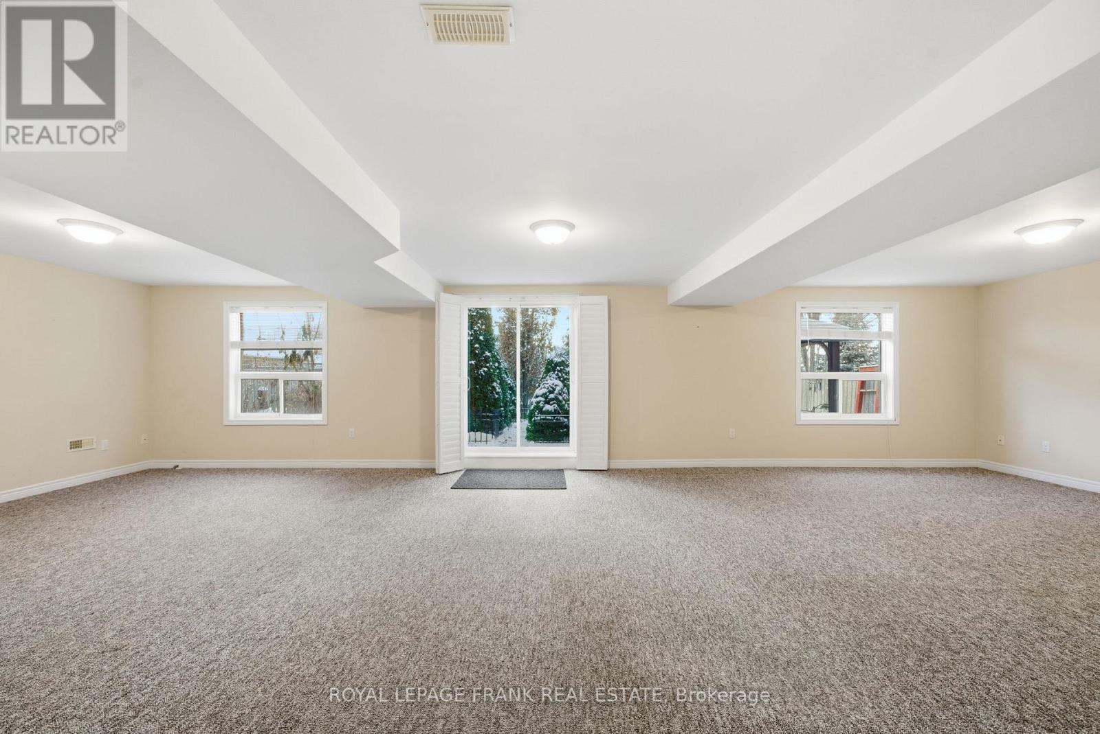 7 Brock Street, Kawartha Lakes (Lindsay), Ontario  K9V 0B9 - Photo 33 - X12613190