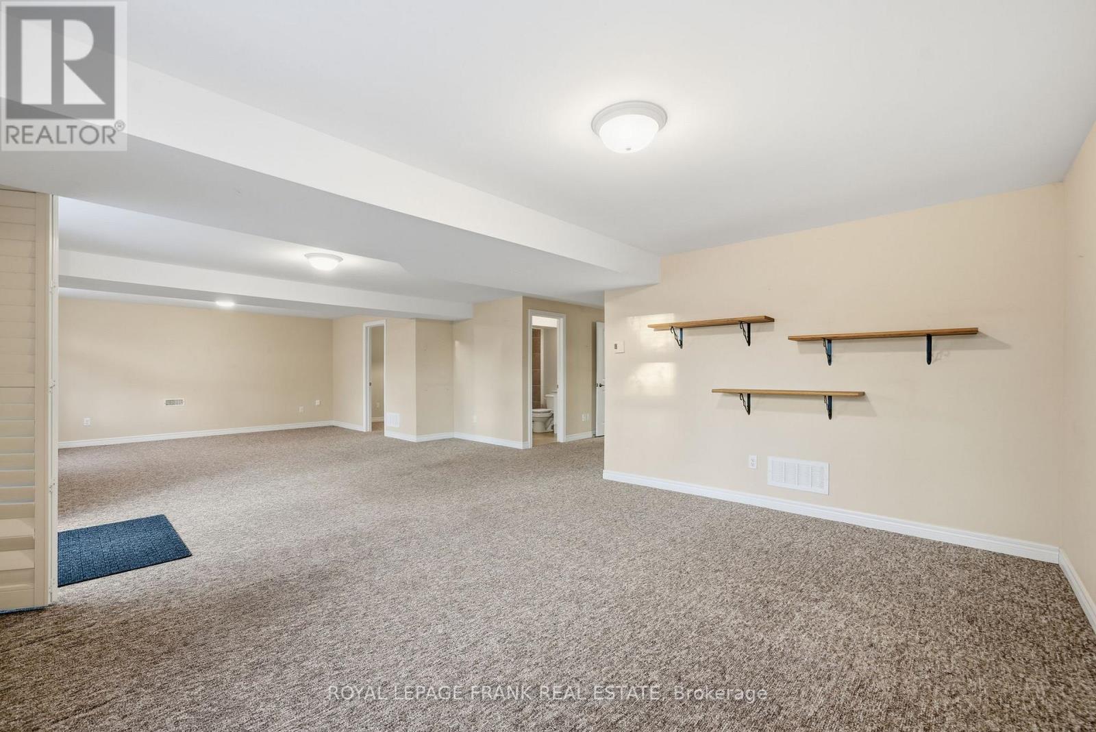 7 Brock Street, Kawartha Lakes (Lindsay), Ontario  K9V 0B9 - Photo 34 - X12613190