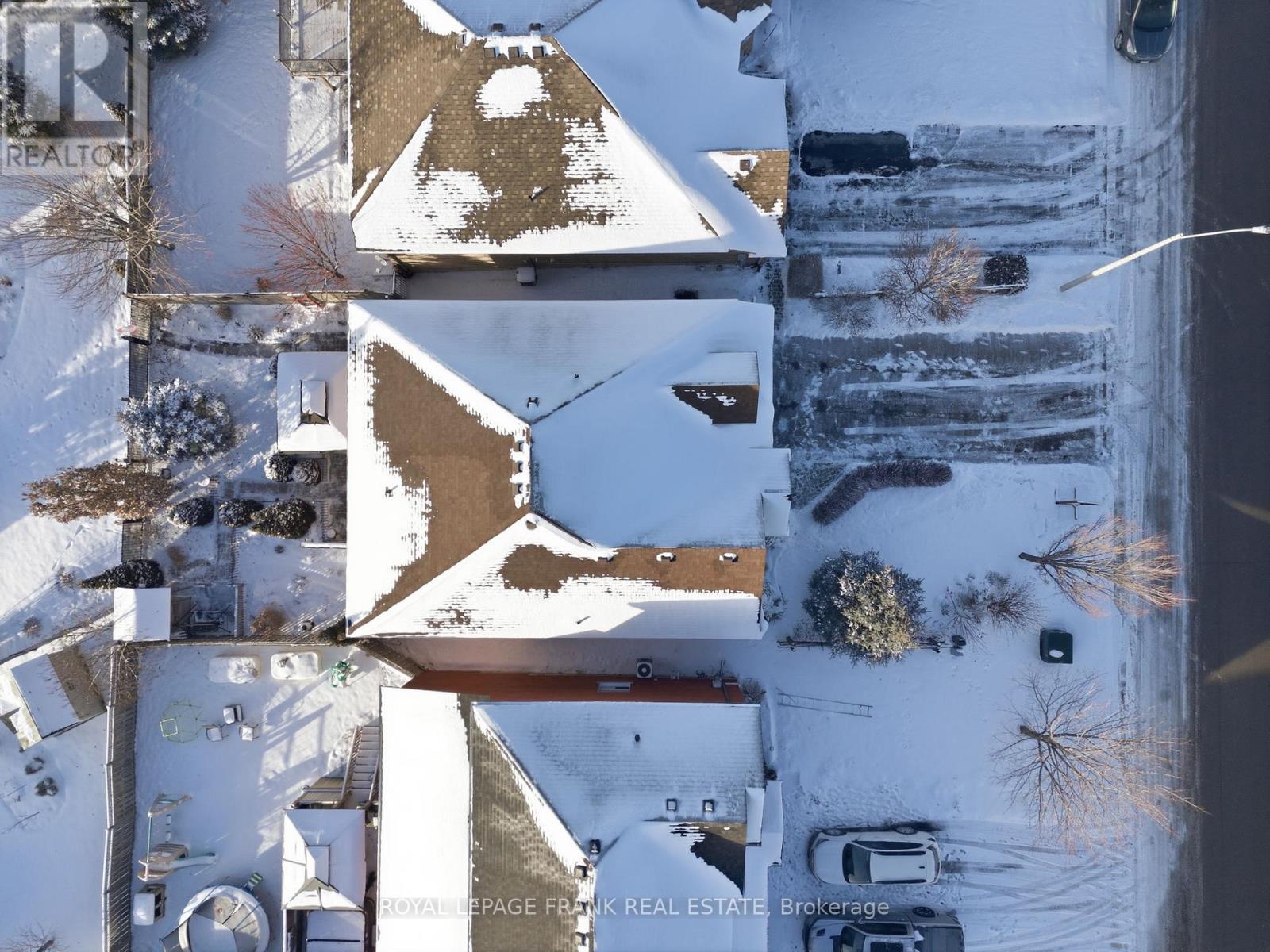 7 Brock Street, Kawartha Lakes (Lindsay), Ontario  K9V 0B9 - Photo 47 - X12613190