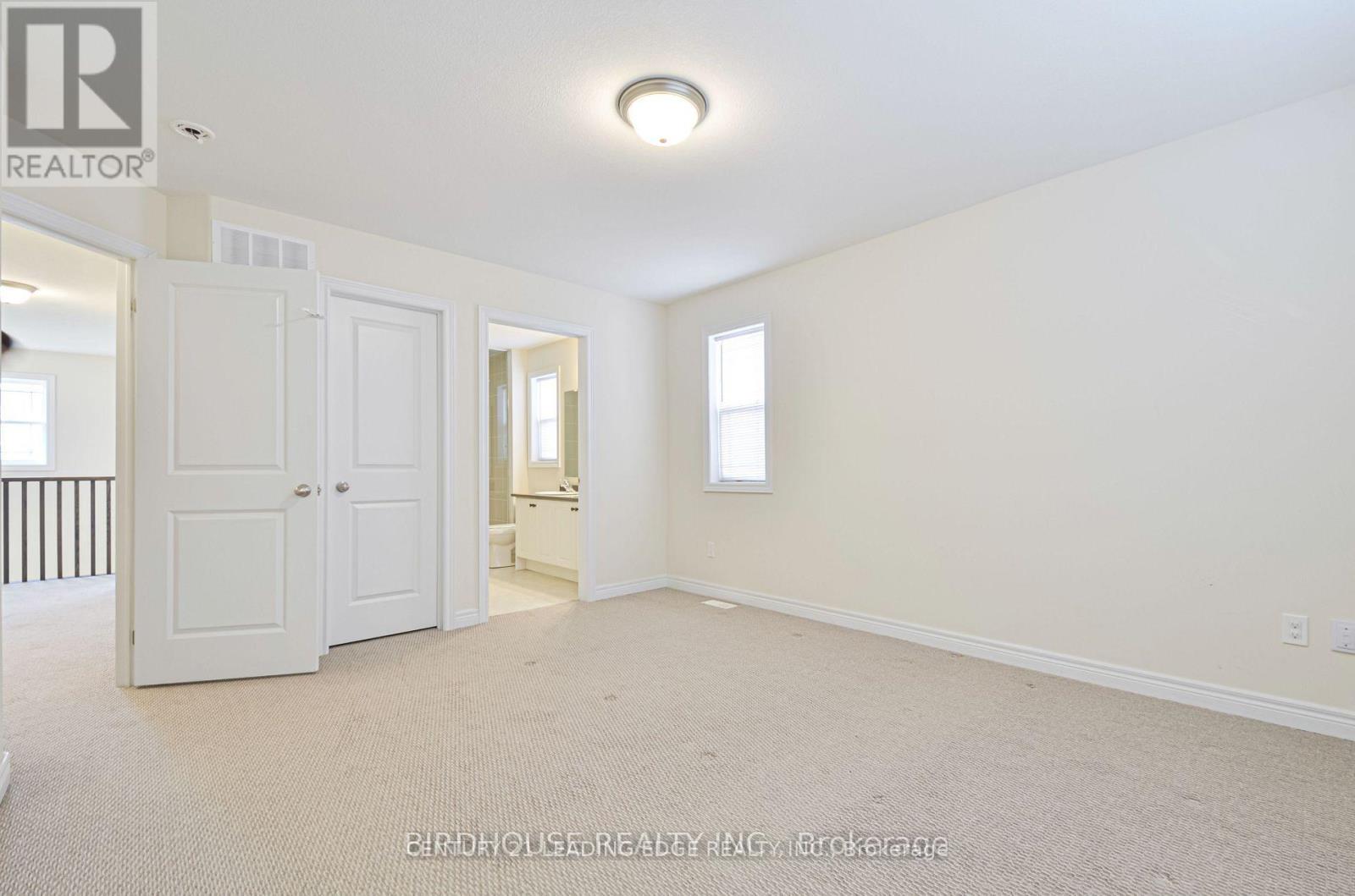 11 Silverbrook Avenue, Kawartha Lakes (Lindsay), Ontario  K9V 0B2 - Photo 22 - X12613382