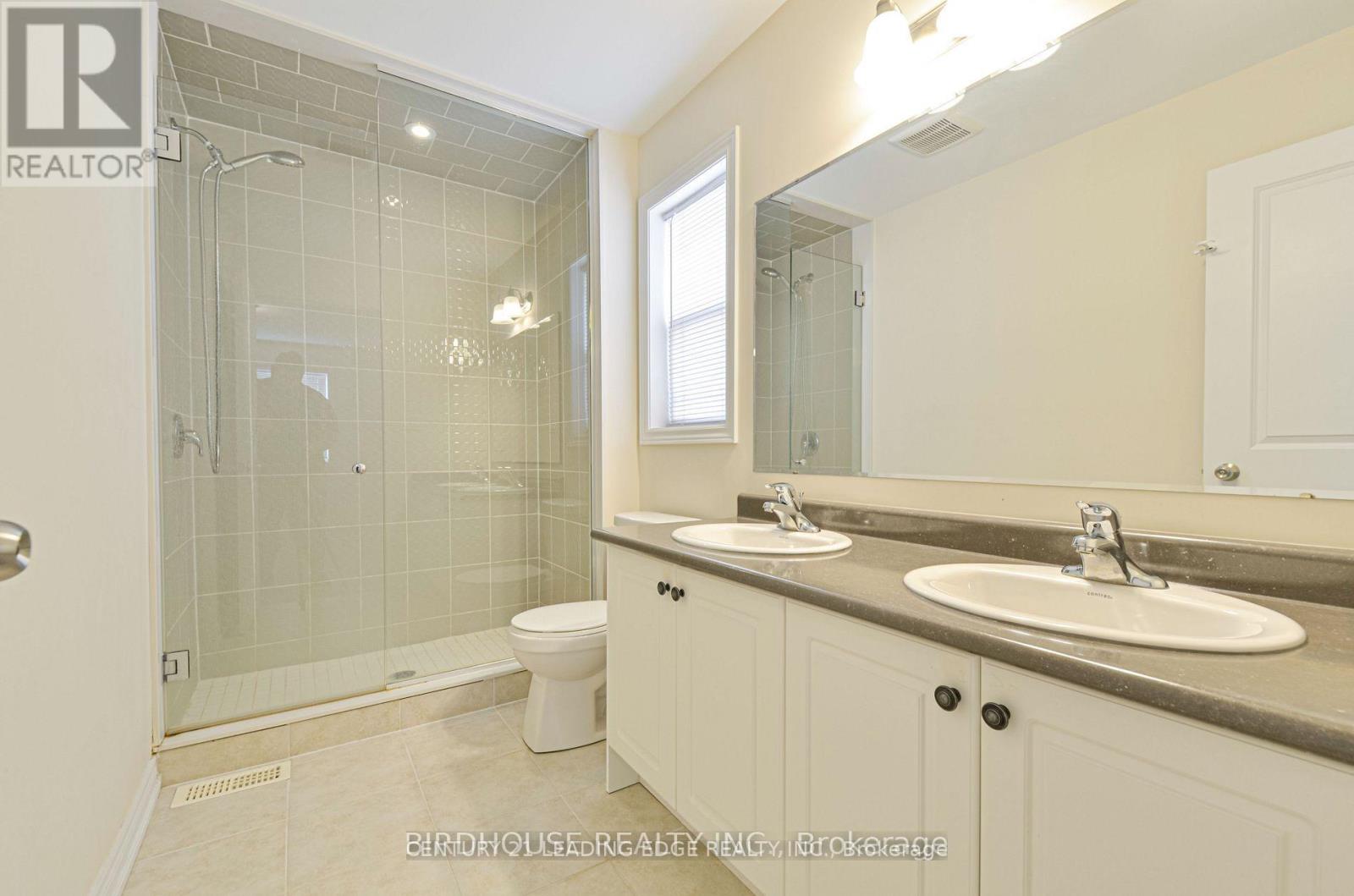 11 Silverbrook Avenue, Kawartha Lakes (Lindsay), Ontario  K9V 0B2 - Photo 23 - X12613382