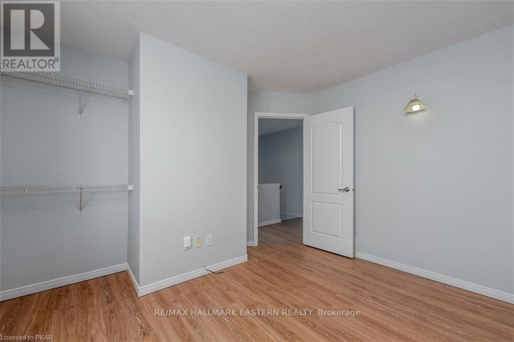 801 - 246 Spillsbury Drive, Peterborough West (South), Ontario  K9K 0A1 - Photo 6 - X12613662