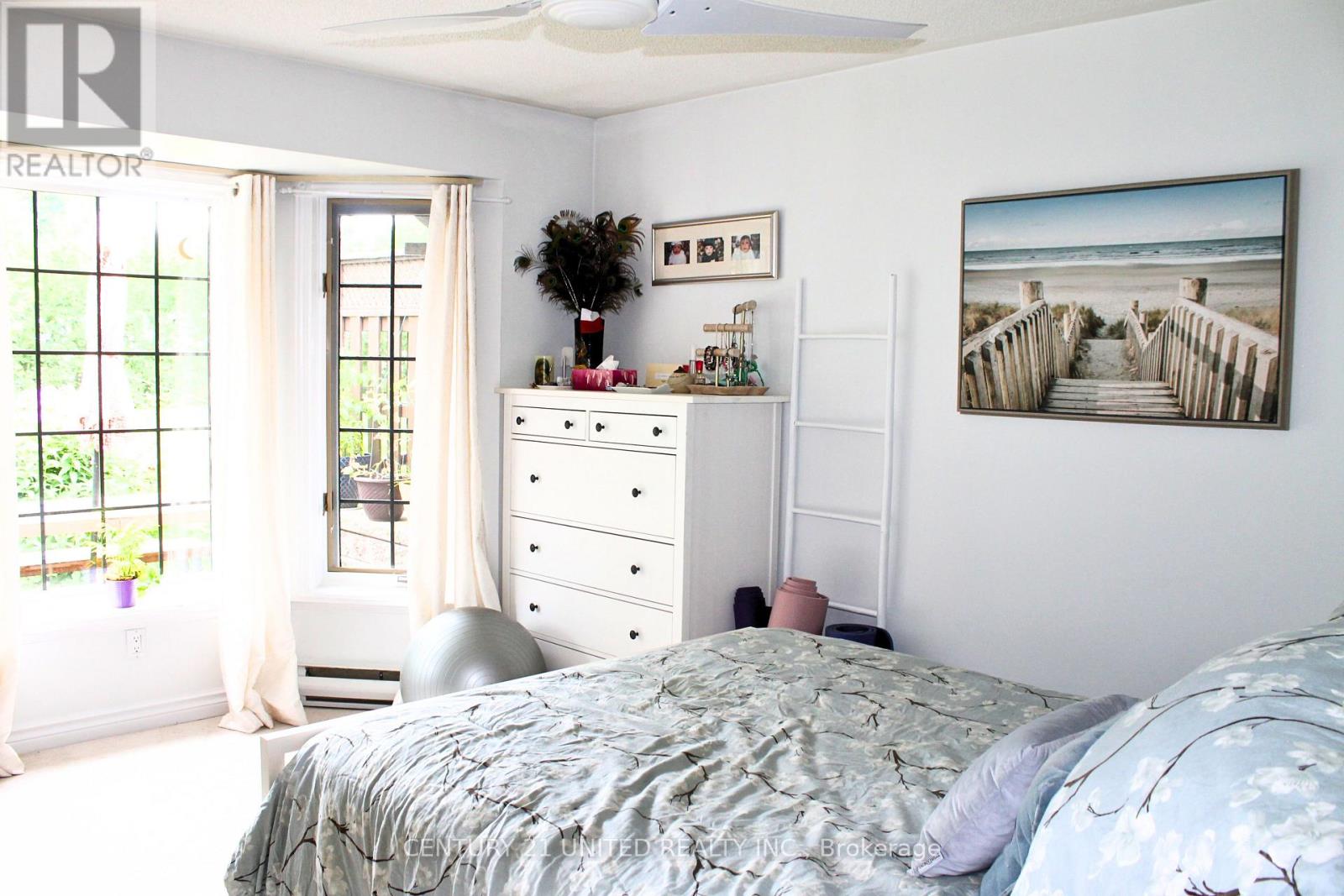 5 - 689 Whitaker Street, Peterborough (Ashburnham Ward 4), Ontario  K9H 7K3 - Photo 8 - X12615100