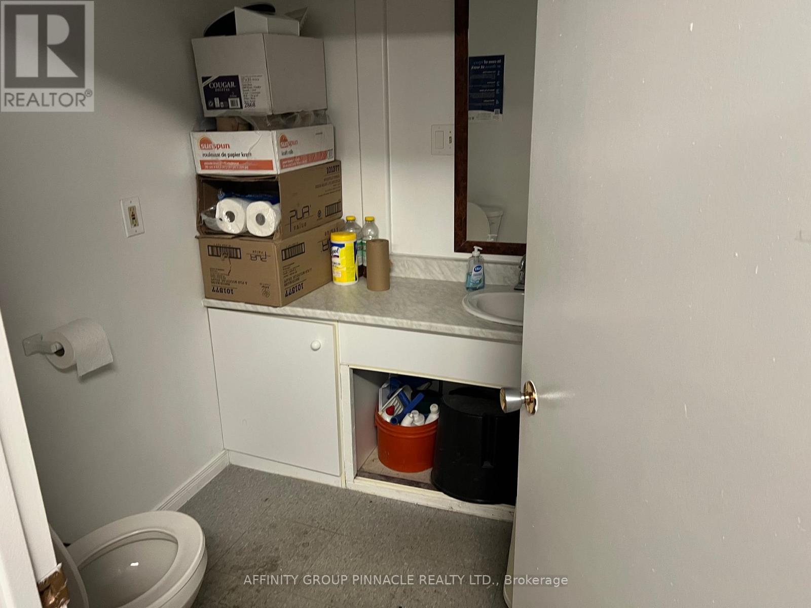 112a - 55 Mary Street, Kawartha Lakes (Ops), Ontario  K9V 1V1 - Photo 10 - X12615328