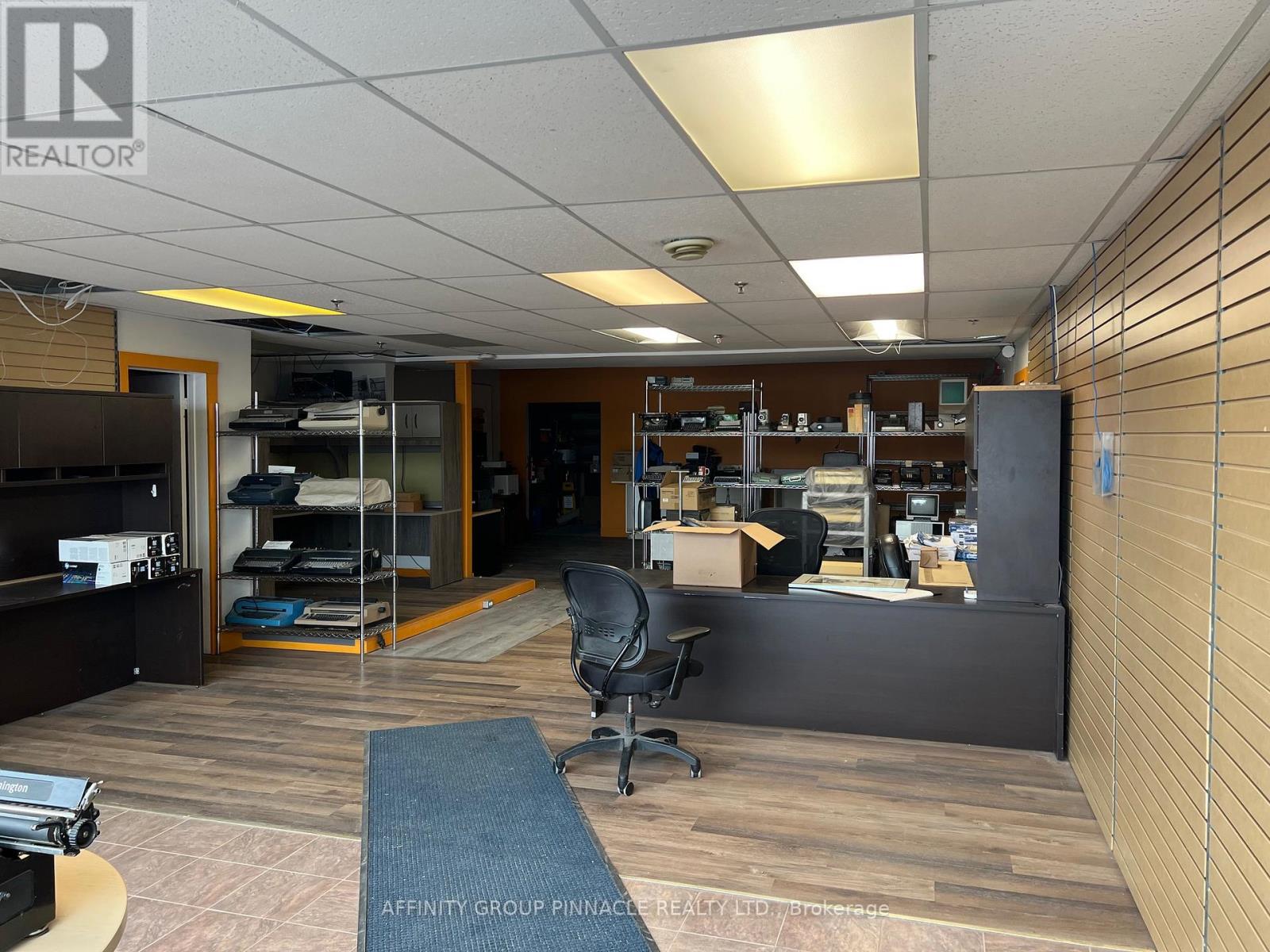 112a - 55 Mary Street, Kawartha Lakes (Ops), Ontario  K9V 1V1 - Photo 2 - X12615328