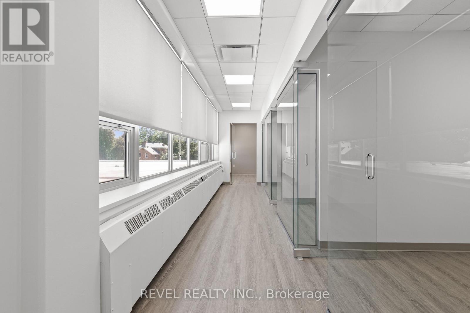 Upper 3 - 34 Cambridge Street S, Kawartha Lakes (Lindsay), Ontario  K9V 3B8 - Photo 12 - X12615580