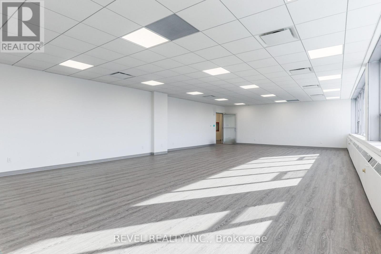 Upper 2 - 34 Cambridge Street S, Kawartha Lakes (Lindsay), Ontario  K9V 3B8 - Photo 14 - X12615582