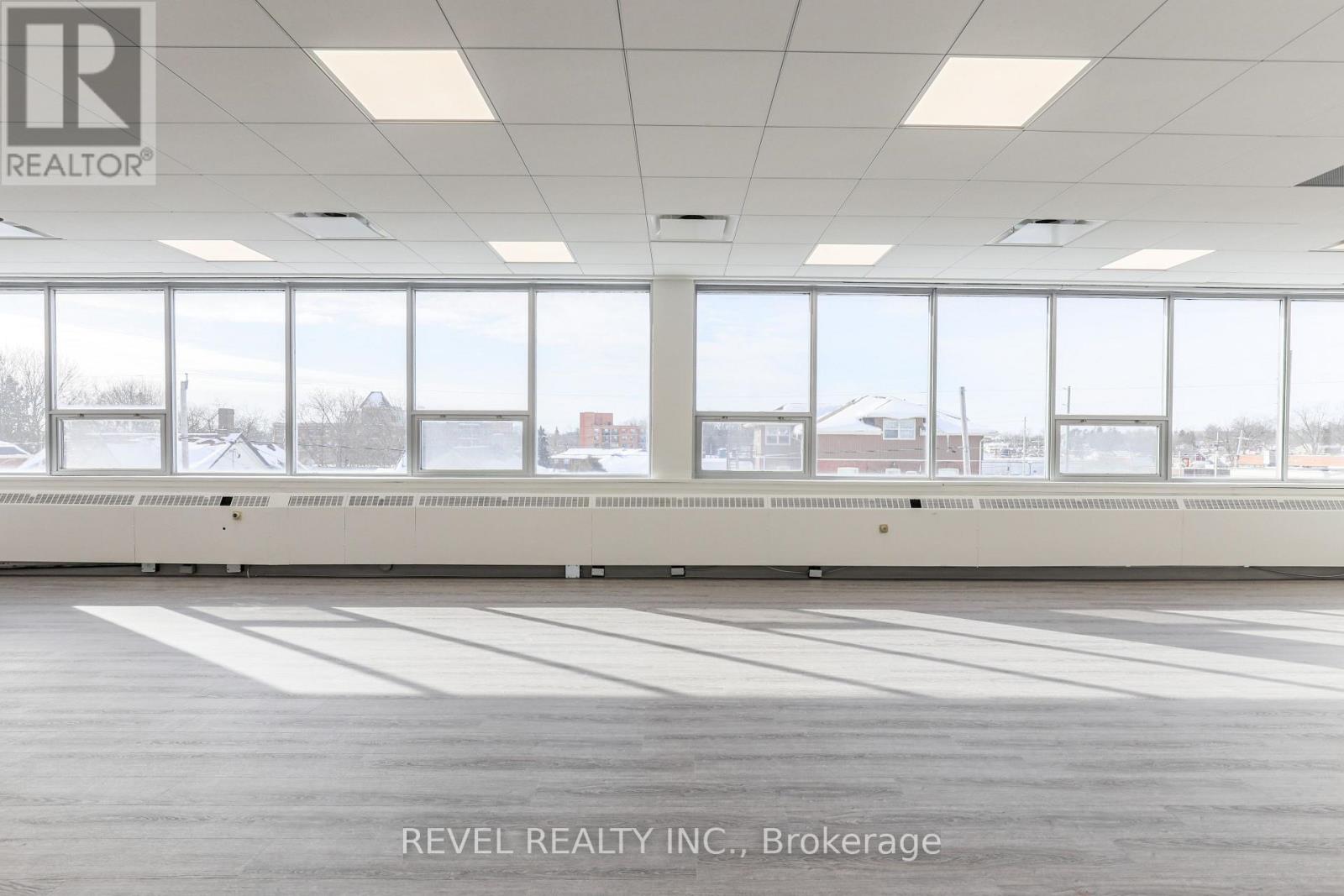 Upper 2 - 34 Cambridge Street S, Kawartha Lakes (Lindsay), Ontario  K9V 3B8 - Photo 15 - X12615582