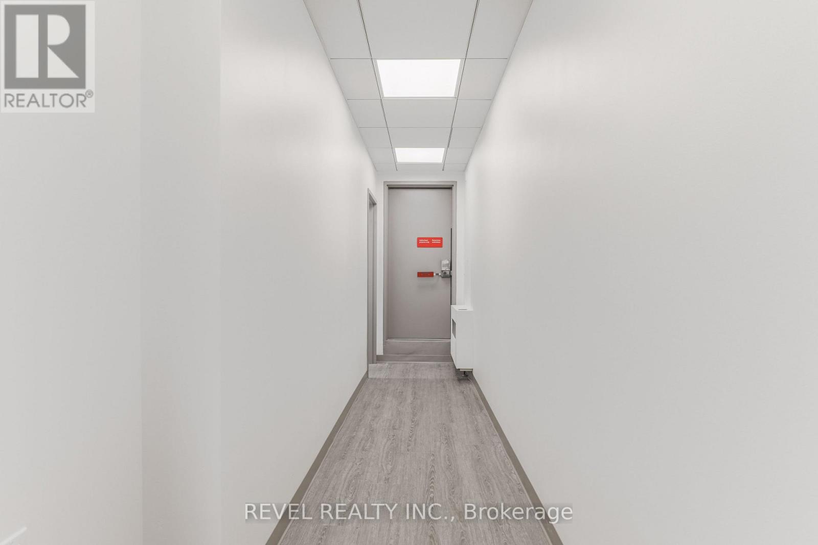 Upper 2 - 34 Cambridge Street S, Kawartha Lakes (Lindsay), Ontario  K9V 3B8 - Photo 22 - X12615582