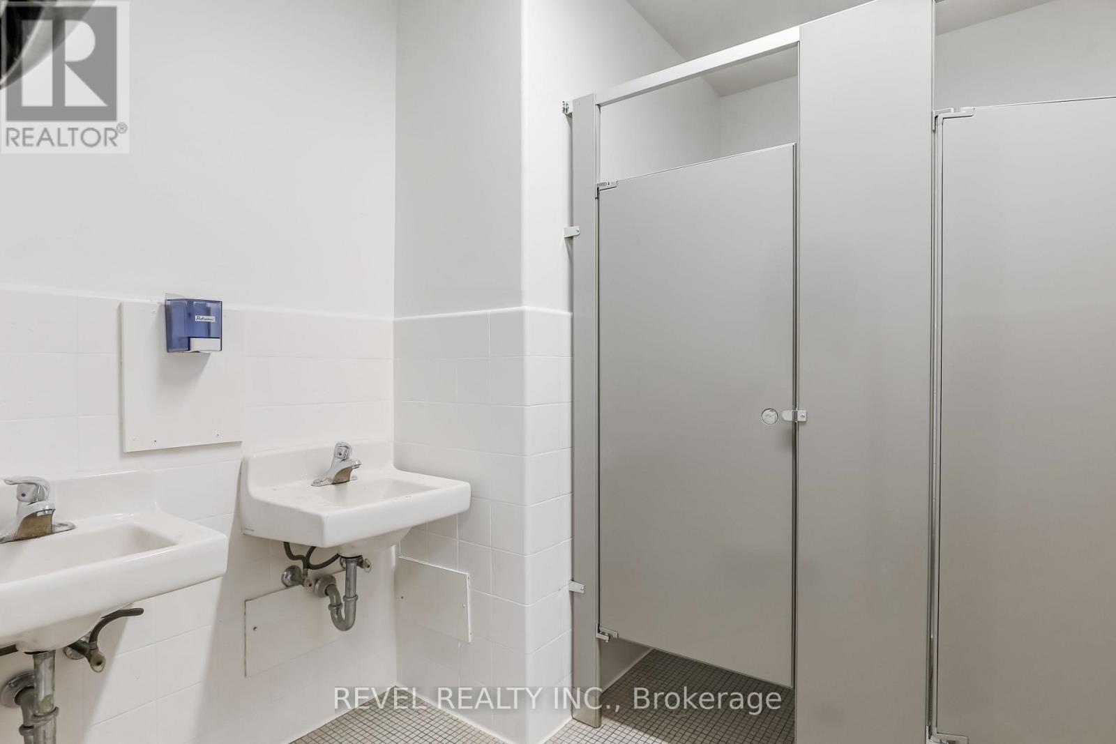 Upper 2 - 34 Cambridge Street S, Kawartha Lakes (Lindsay), Ontario  K9V 3B8 - Photo 24 - X12615582