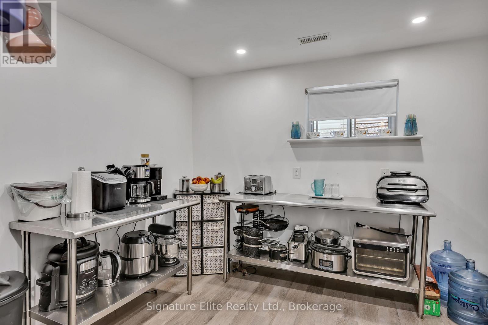 270 Sherin Avenue, Peterborough (Ashburnham Ward 4), Ontario  K9J 1B6 - Photo 27 - X12615364