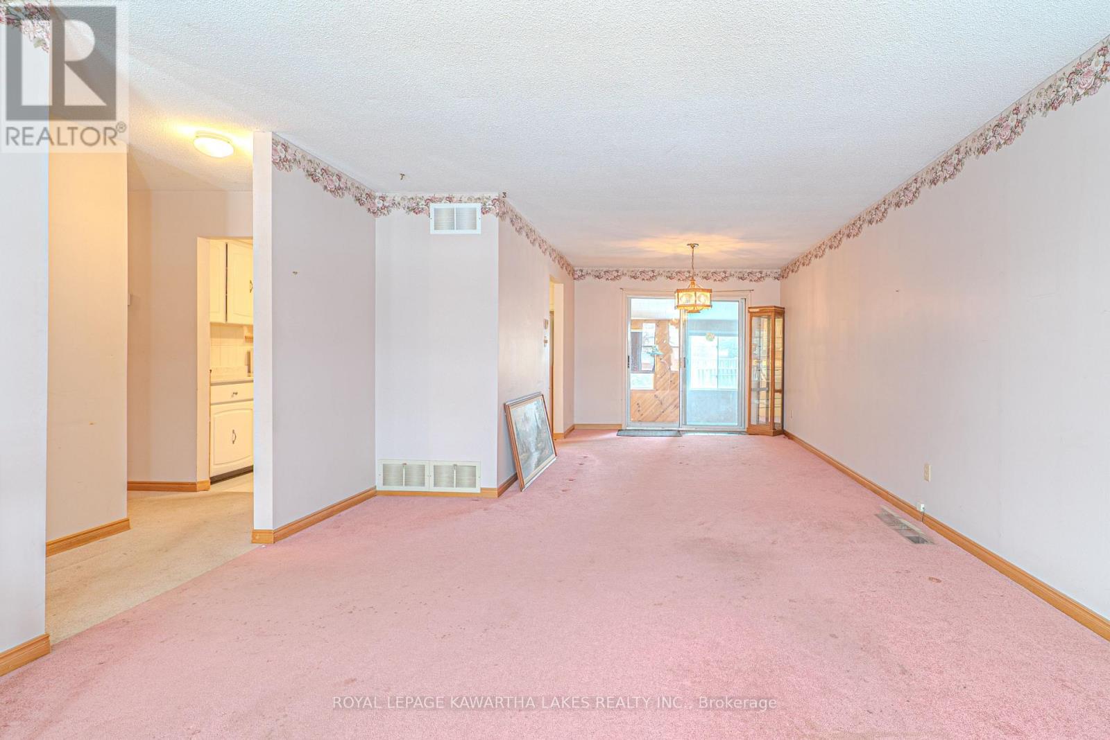 89 Angeline Street S, Kawartha Lakes (Lindsay), Ontario  K9V 3L4 - Photo 10 - X12615912