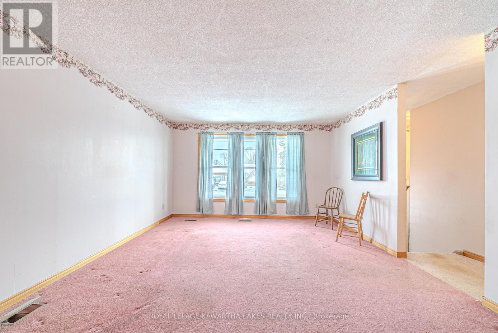 89 Angeline Street S, Kawartha Lakes (Lindsay), Ontario  K9V 3L4 - Photo 11 - X12615912