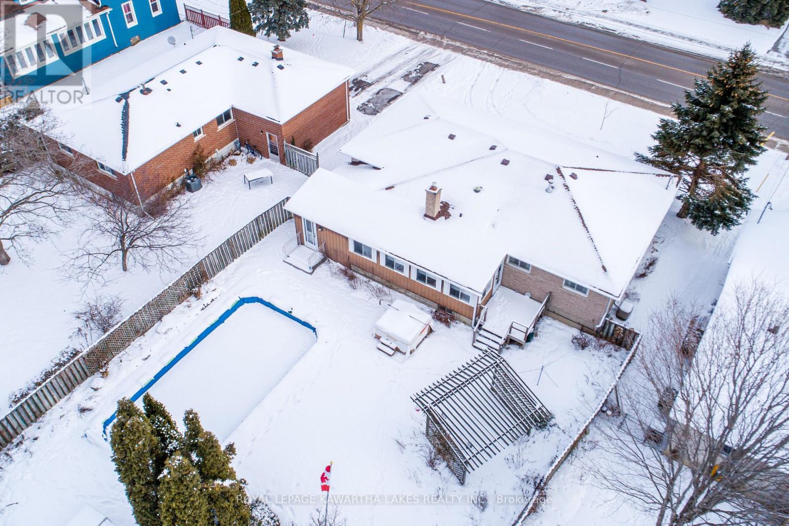 89 Angeline Street S, Kawartha Lakes (Lindsay), Ontario  K9V 3L4 - Photo 36 - X12615912