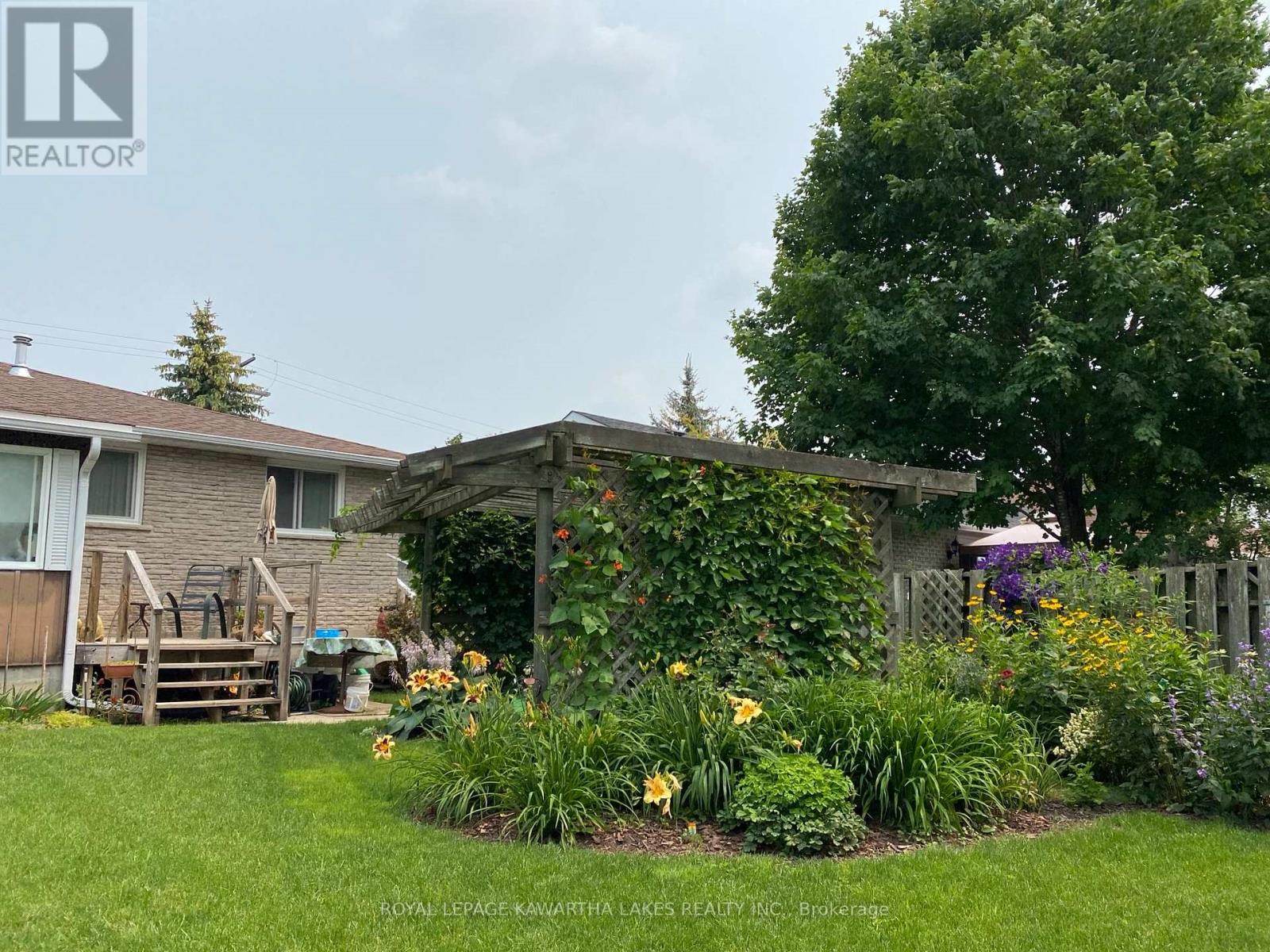 89 Angeline Street S, Kawartha Lakes (Lindsay), Ontario  K9V 3L4 - Photo 47 - X12615912