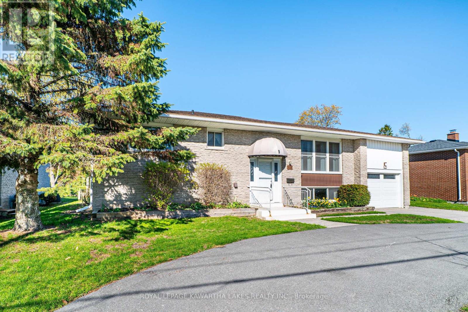 89 Angeline Street S, Kawartha Lakes (Lindsay), Ontario  K9V 3L4 - Photo 49 - X12615912