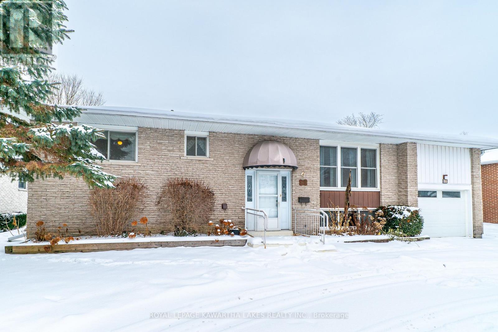 89 Angeline Street S, Kawartha Lakes (Lindsay), Ontario  K9V 3L4 - Photo 8 - X12615912