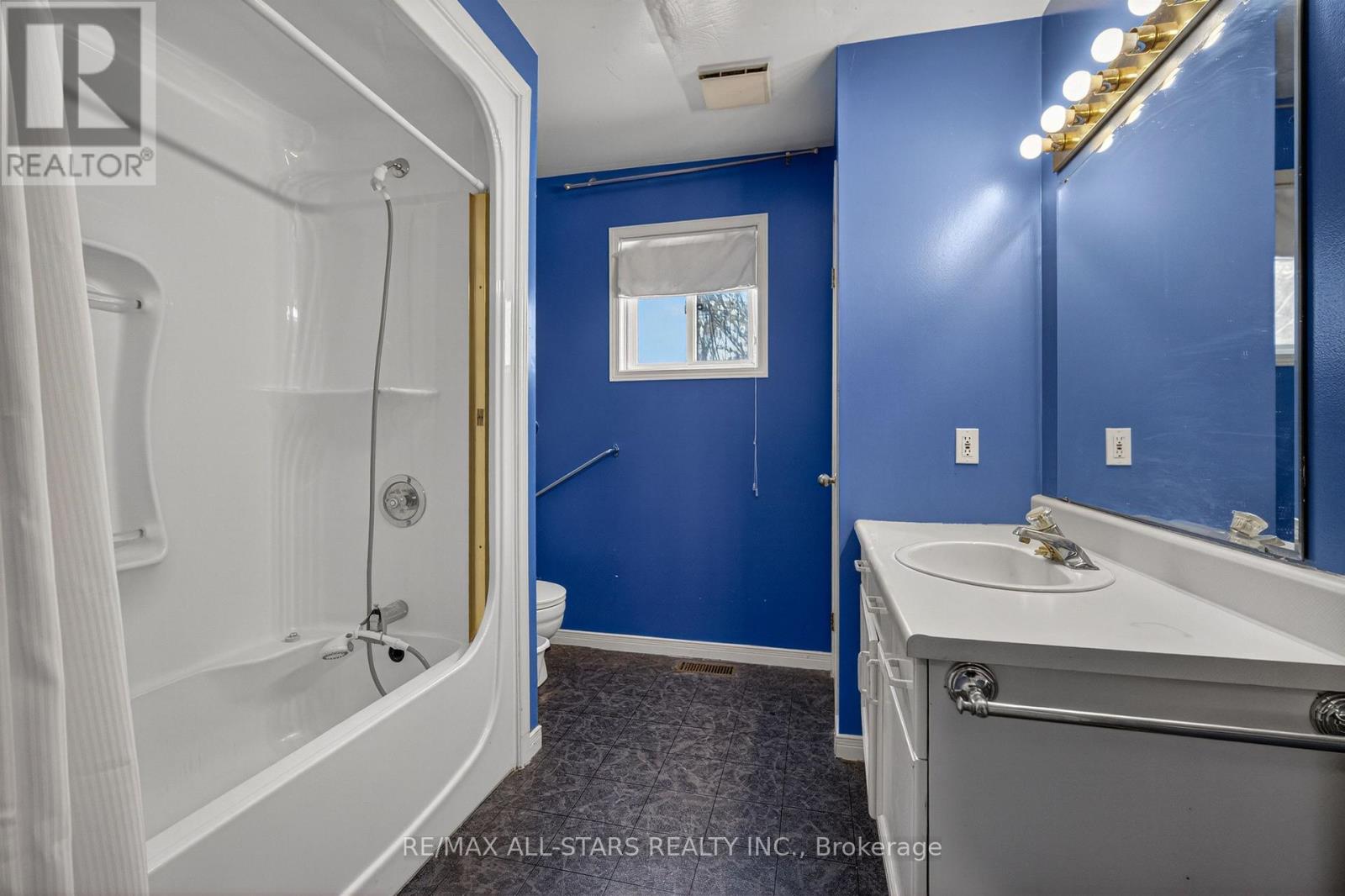 13 Colborne Street N, Kawartha Lakes (Omemee), Ontario  K0L 2W0 - Photo 15 - X12615924