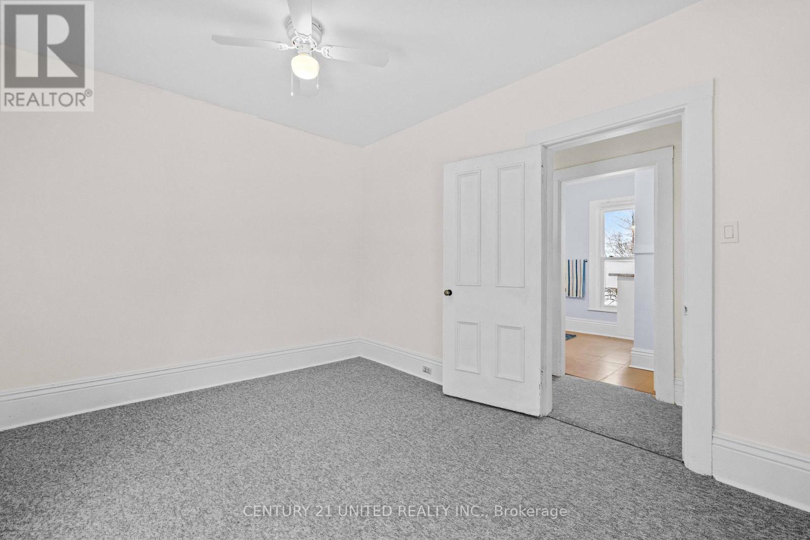 234 Antrim Street, Peterborough (Town Ward 3), Ontario  K9H 3G4 - Photo 12 - X12616082