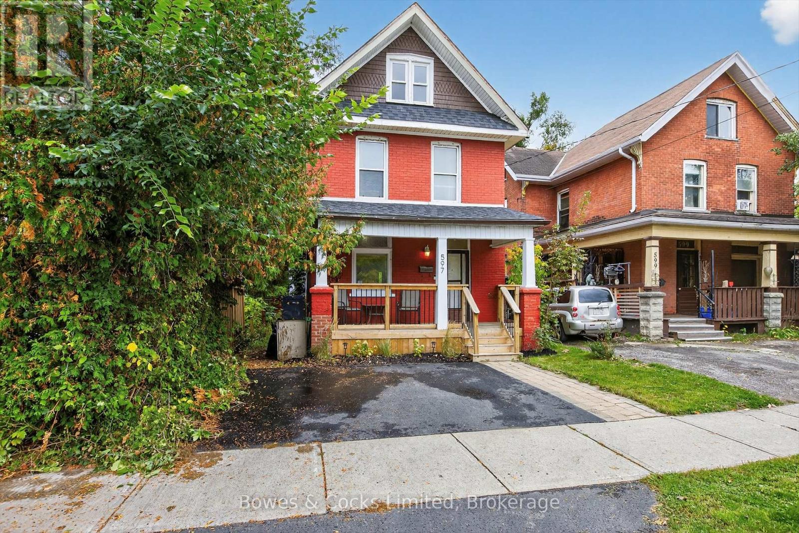 597 Bolivar Street, Peterborough (Town Ward 3), Ontario  K9J 4R9 - Photo 3 - X12616770