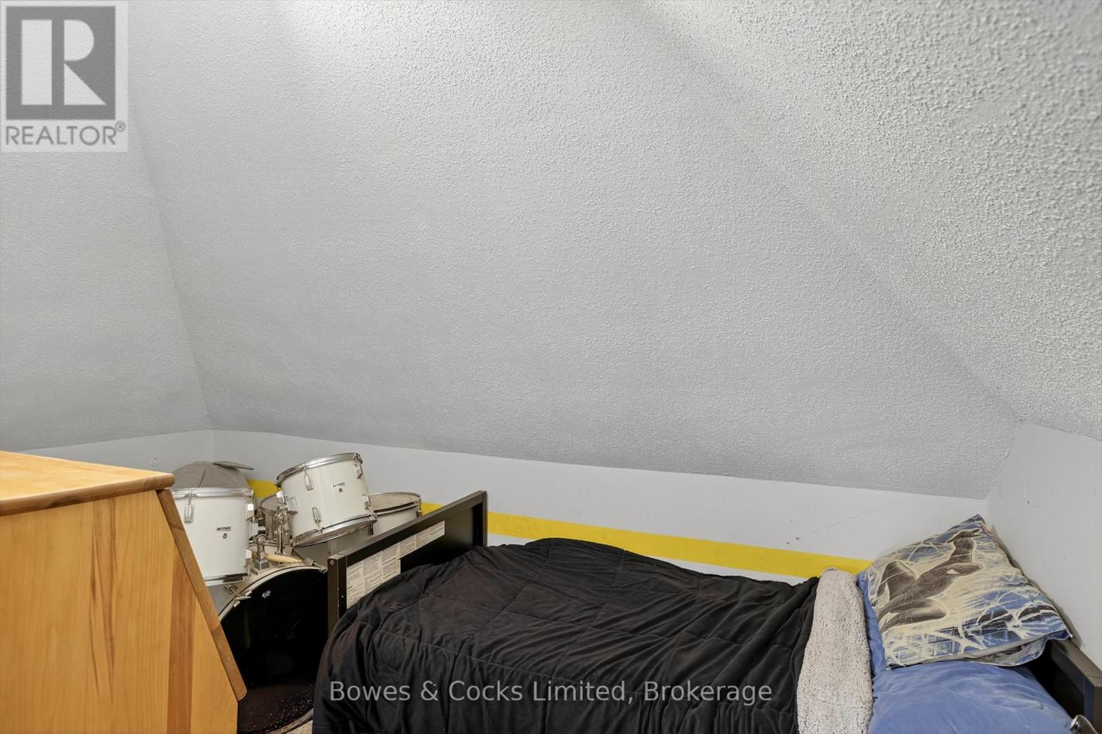 597 Bolivar Street, Peterborough (Town Ward 3), Ontario  K9J 4R9 - Photo 34 - X12616770