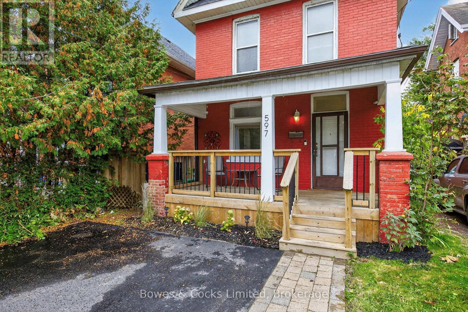 597 Bolivar Street, Peterborough (Town Ward 3), Ontario  K9J 4R9 - Photo 5 - X12616770