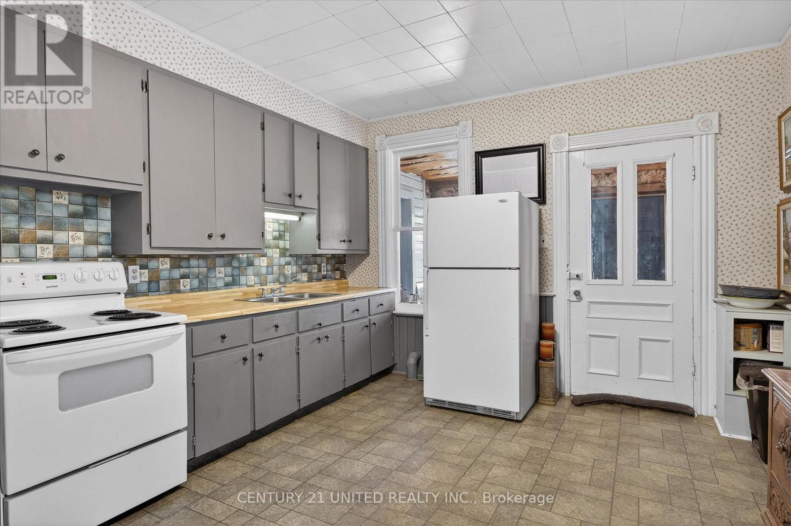 3 Ann Street, Havelock-Belmont-Methuen (Havelock), Ontario  K0L 1Z0 - Photo 2 - X12627102