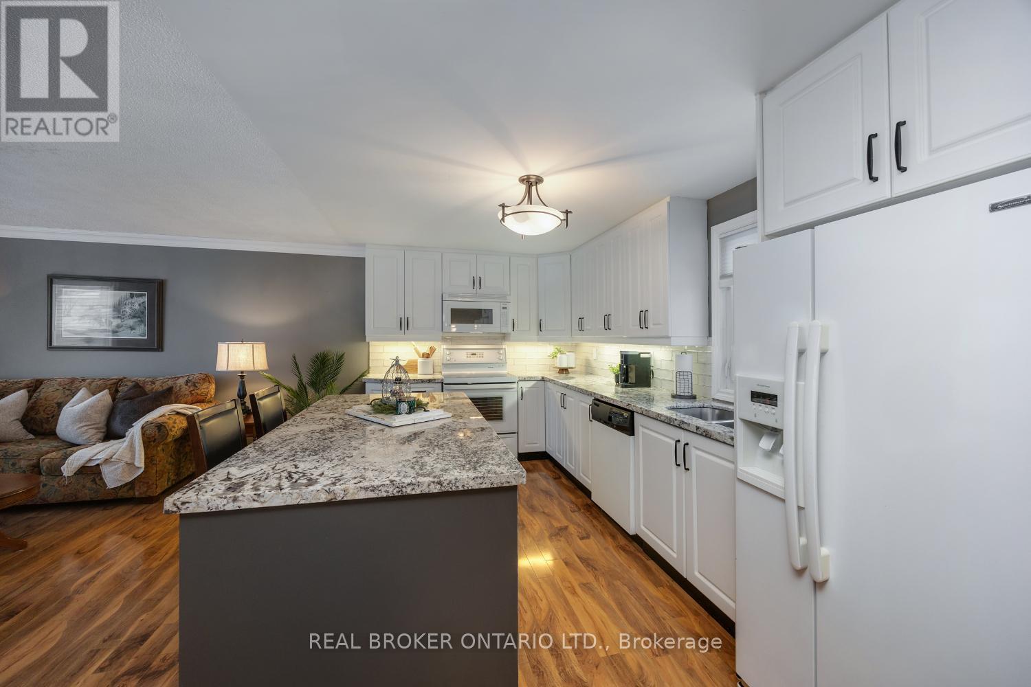 22 Champlain Court, Clarington (Bowmanville), Ontario  L1B 1A5 - Photo 9 - E12628012