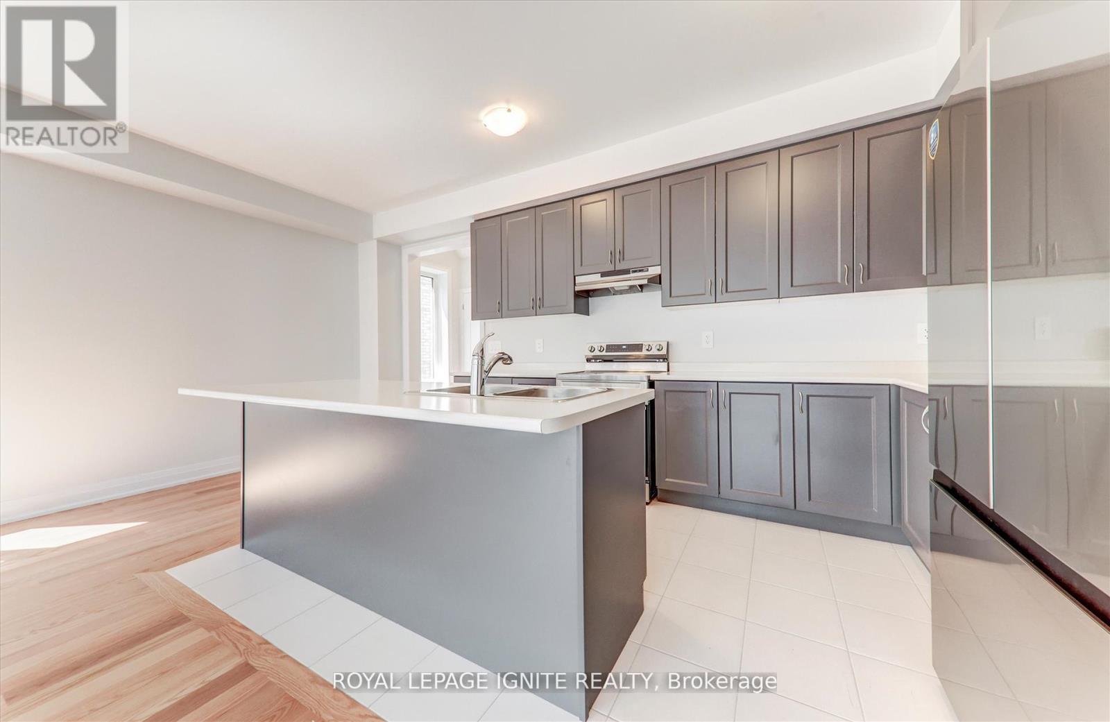 61 Butler Boulevard, Kawartha Lakes (Lindsay), Ontario  K9V 0S2 - Photo 11 - X12628482