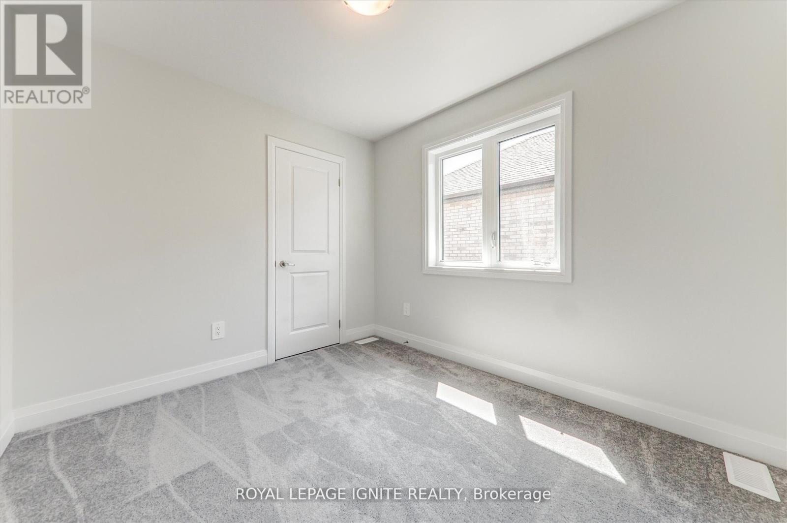 61 Butler Boulevard, Kawartha Lakes (Lindsay), Ontario  K9V 0S2 - Photo 23 - X12628482