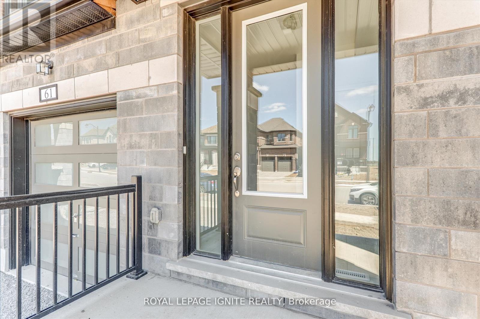 61 Butler Boulevard, Kawartha Lakes (Lindsay), Ontario  K9V 0S2 - Photo 5 - X12628482