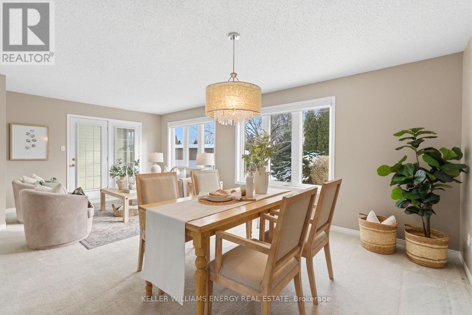 21 Heritage Lane, Clarington (Newcastle), Ontario  L1B 1A5 - Photo 4 - E12630380