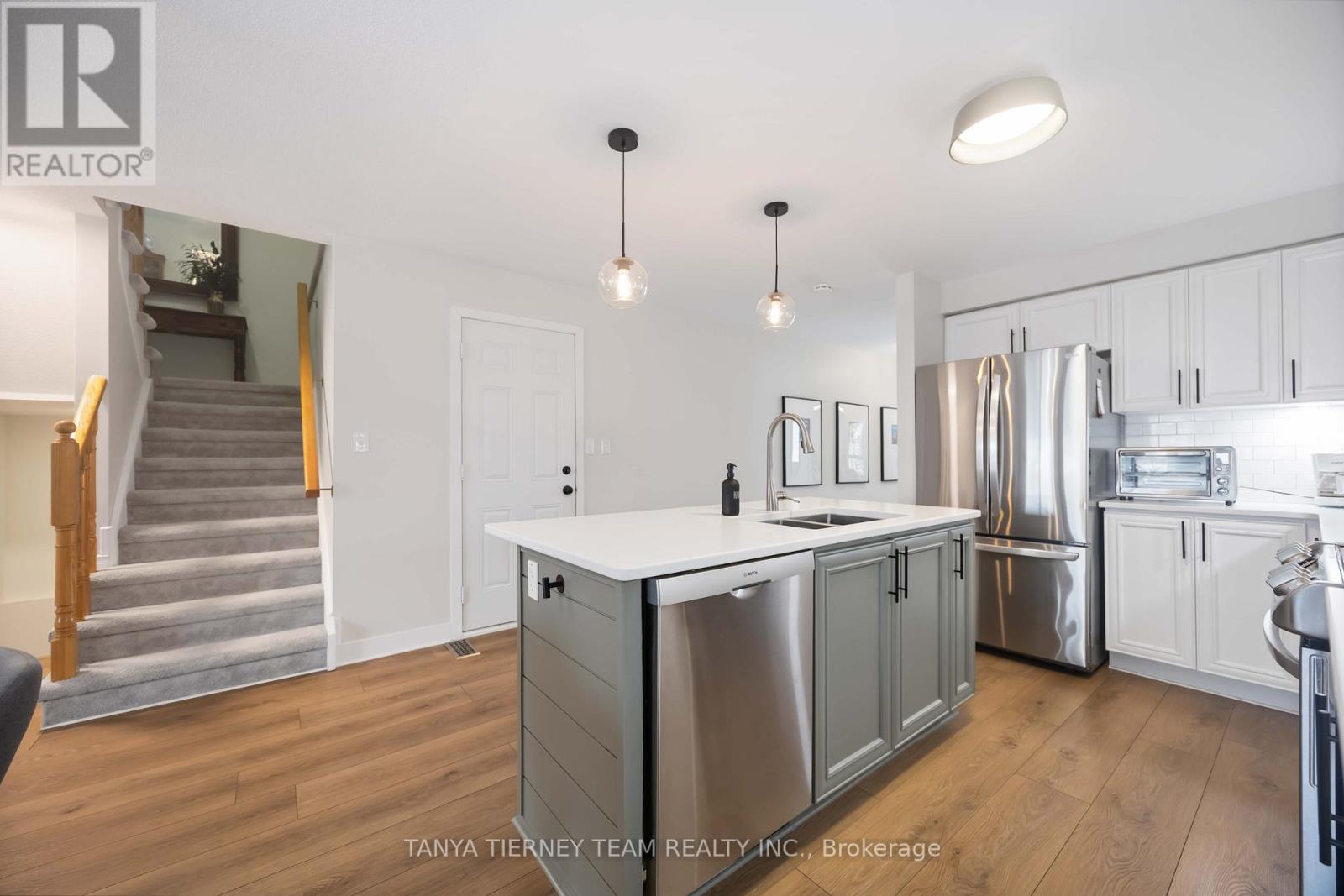 629 Tully Crescent, Peterborough (Monaghan Ward 2), Ontario  K9K 0B1 - Photo 12 - X12630322