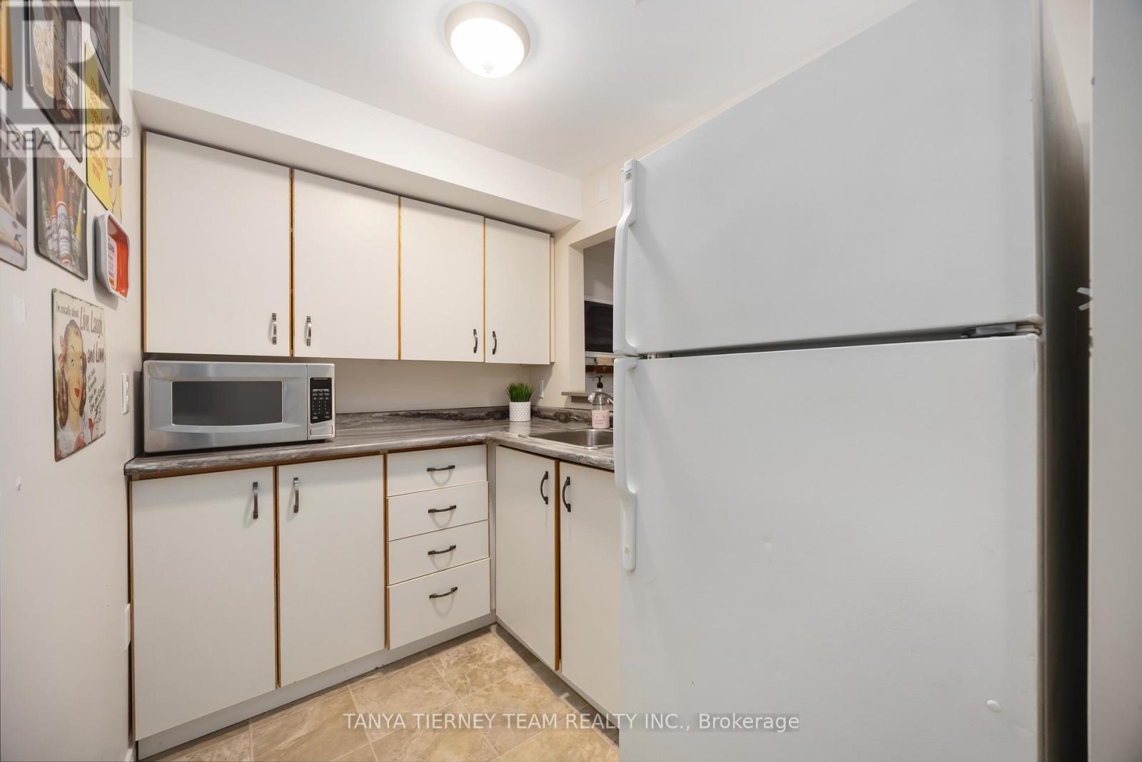 629 Tully Crescent, Peterborough (Monaghan Ward 2), Ontario  K9K 0B1 - Photo 38 - X12630322