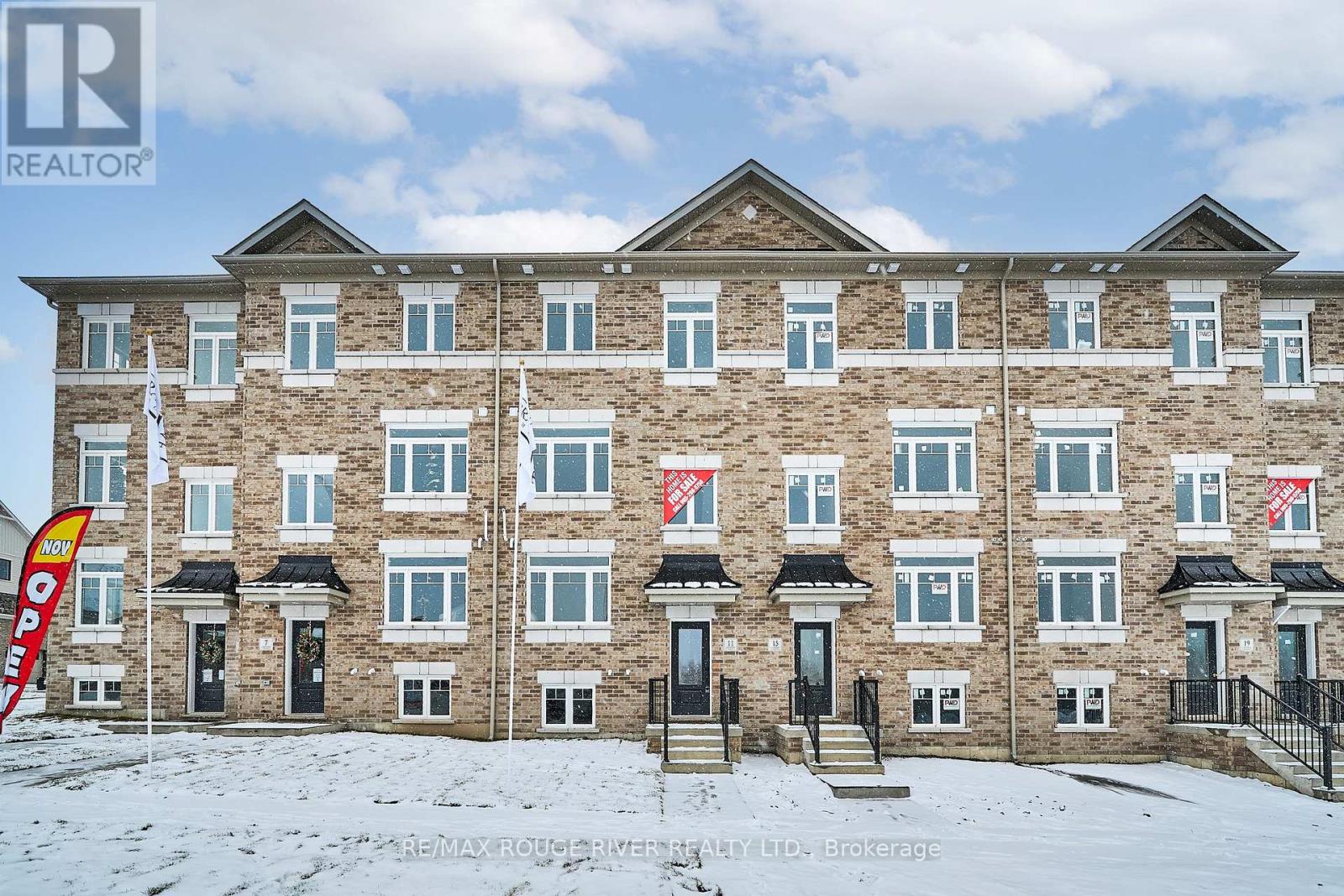 11 ADDYMAN CRESCENT, clarington (newcastle), Ontario