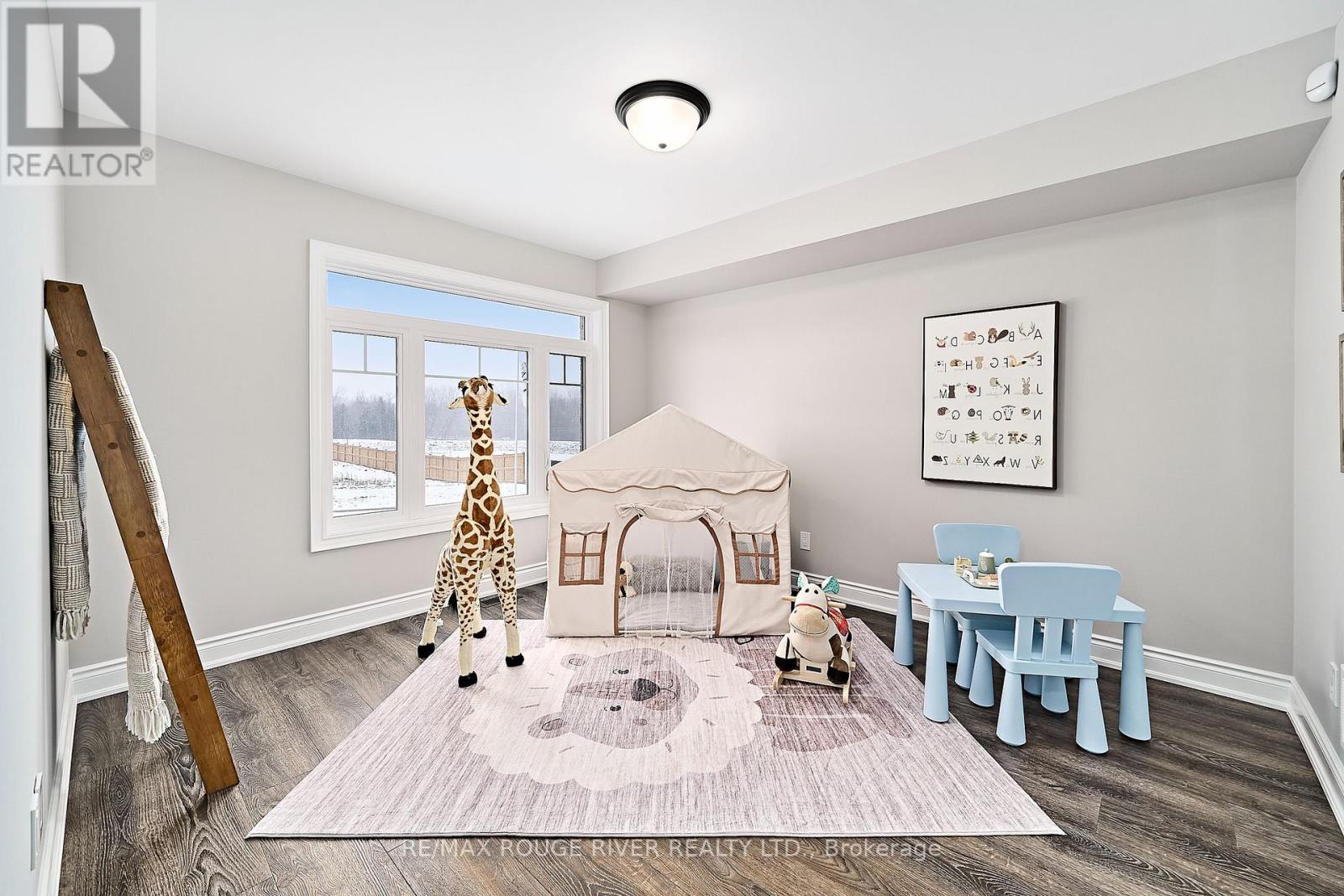 11 Addyman Crescent, Clarington (Newcastle), Ontario  L1B 0X1 - Photo 3 - E12630420