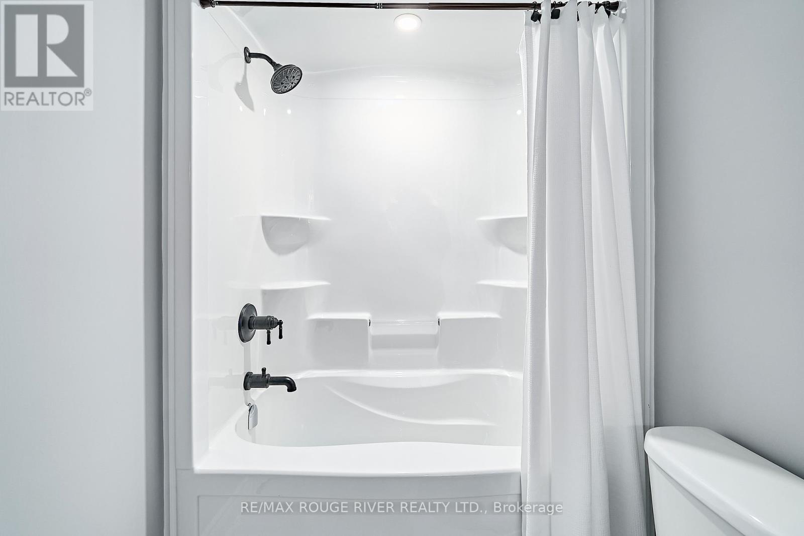 11 Addyman Crescent, Clarington (Newcastle), Ontario  L1B 0X1 - Photo 41 - E12630420