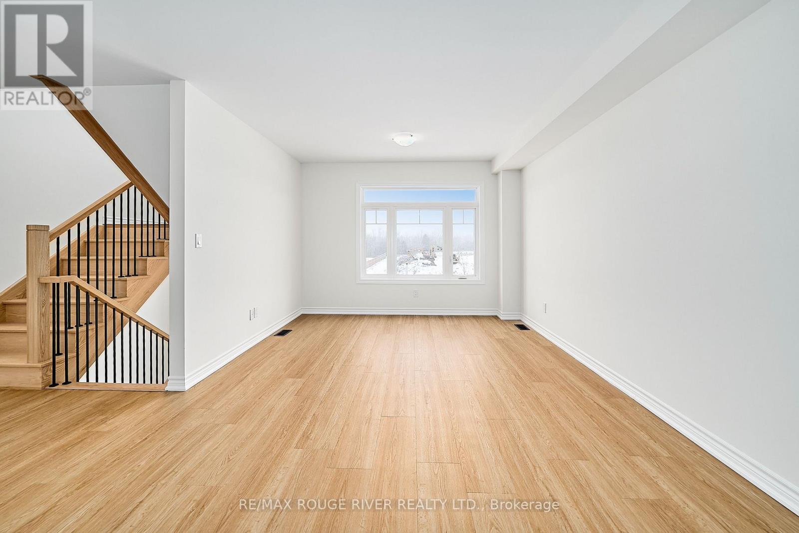 11 Addyman Crescent, Clarington (Newcastle), Ontario  L1B 0X1 - Photo 6 - E12630420