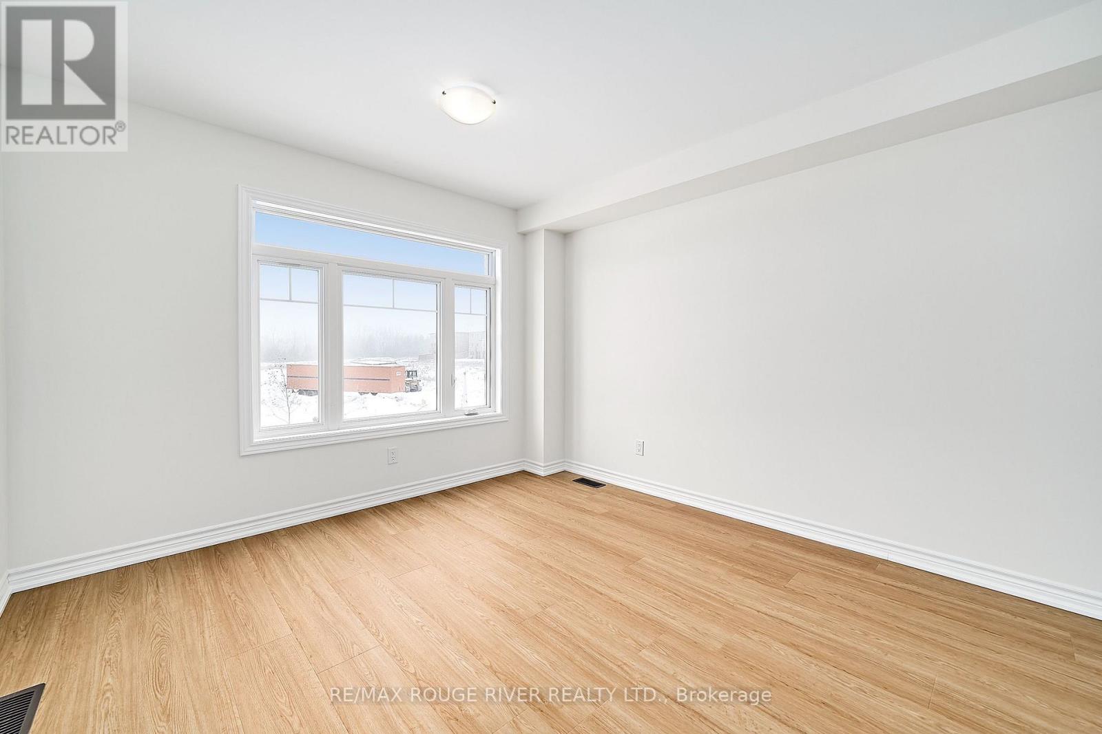 11 Addyman Crescent, Clarington (Newcastle), Ontario  L1B 0X1 - Photo 8 - E12630420