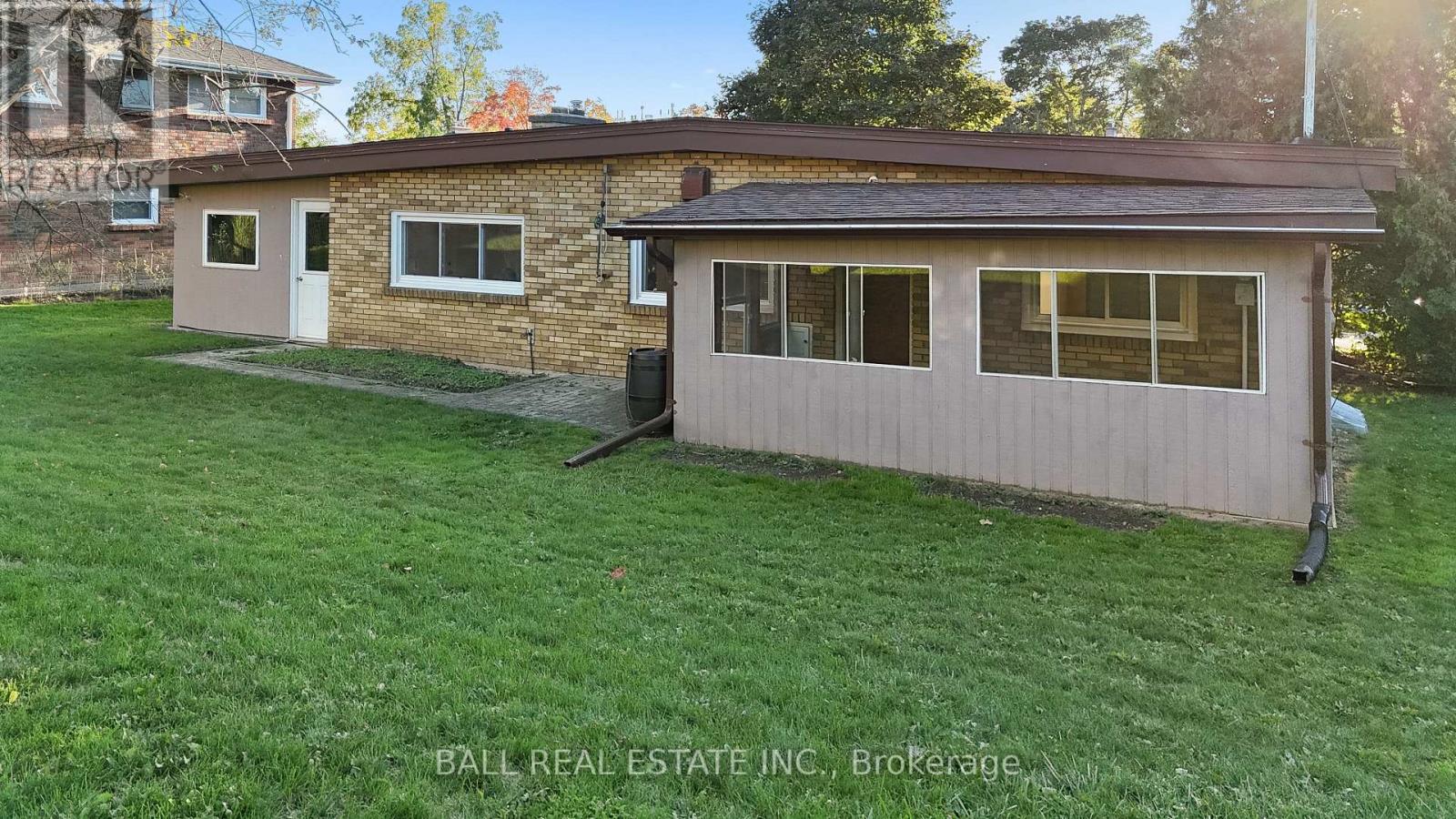 450 Rosedale Avenue, Peterborough (Town Ward 3), Ontario  K9J 6J1 - Photo 40 - X12633354