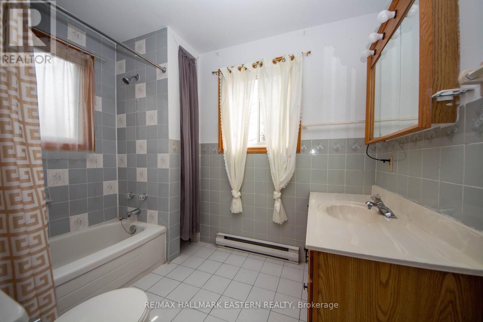 1682 Poplar Point Road S, Selwyn, Ontario  K9J 6X5 - Photo 14 - X12633594