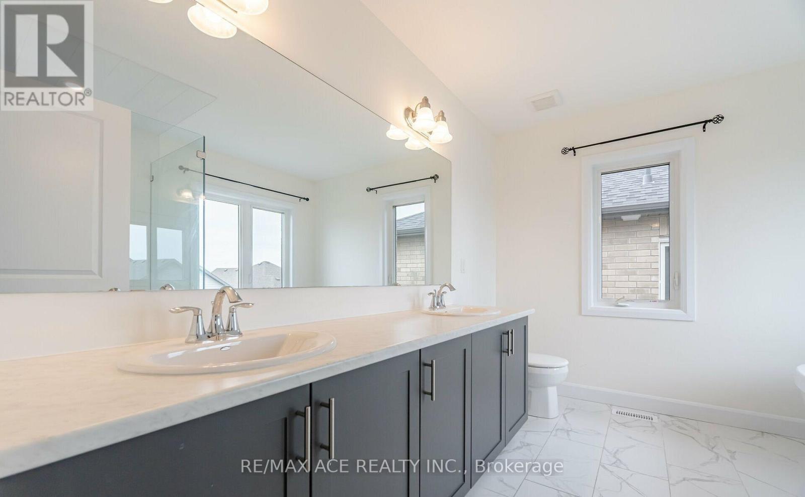 217 O'neil Street, Peterborough (Monaghan Ward 2), Ontario  K9K 0H5 - Photo 8 - X12633636