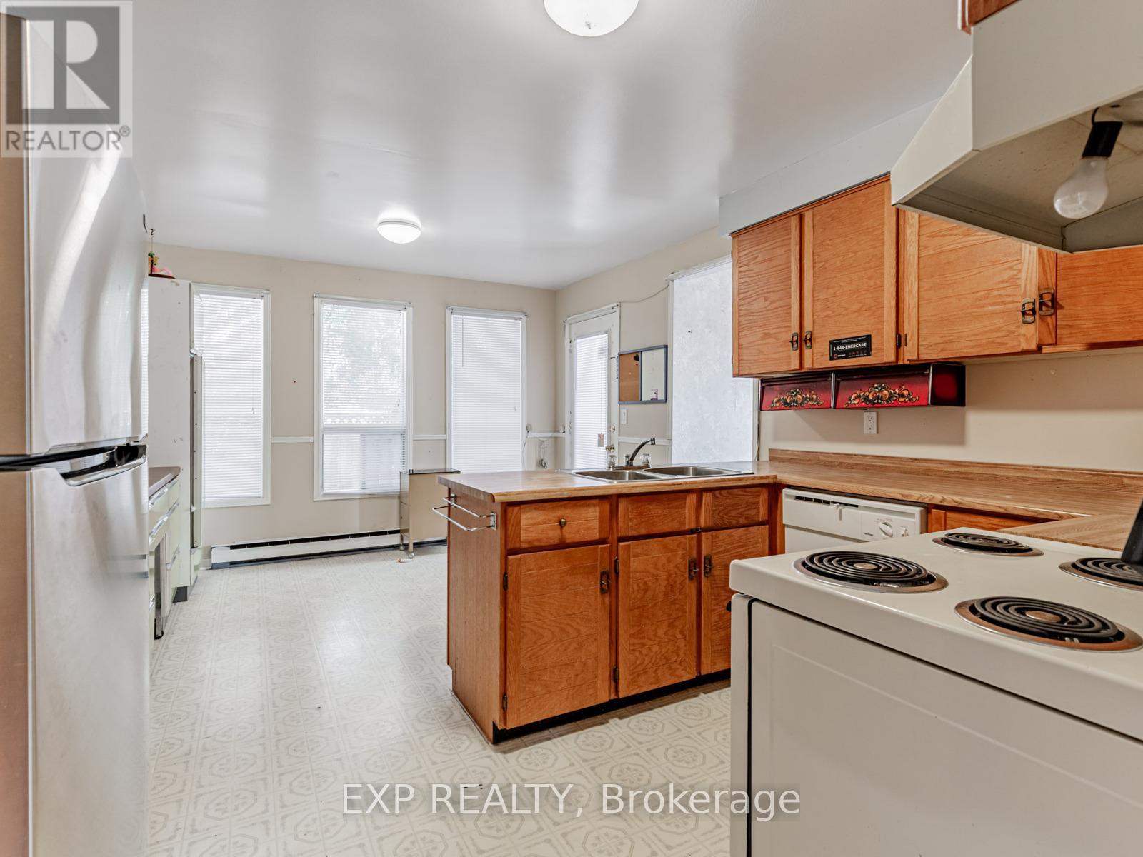 90 Hart Boulevard, Clarington (Newcastle), Ontario  L1B 1E4 - Photo 6 - E12633904