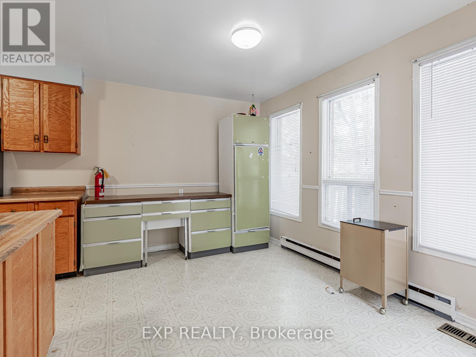 90 Hart Boulevard, Clarington (Newcastle), Ontario  L1B 1E4 - Photo 7 - E12633904