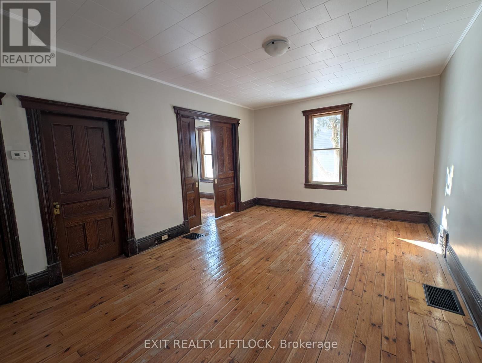 202 Queen Street, Trent Hills (Campbellford), Ontario  K0L 1L0 - Photo 4 - X12634132