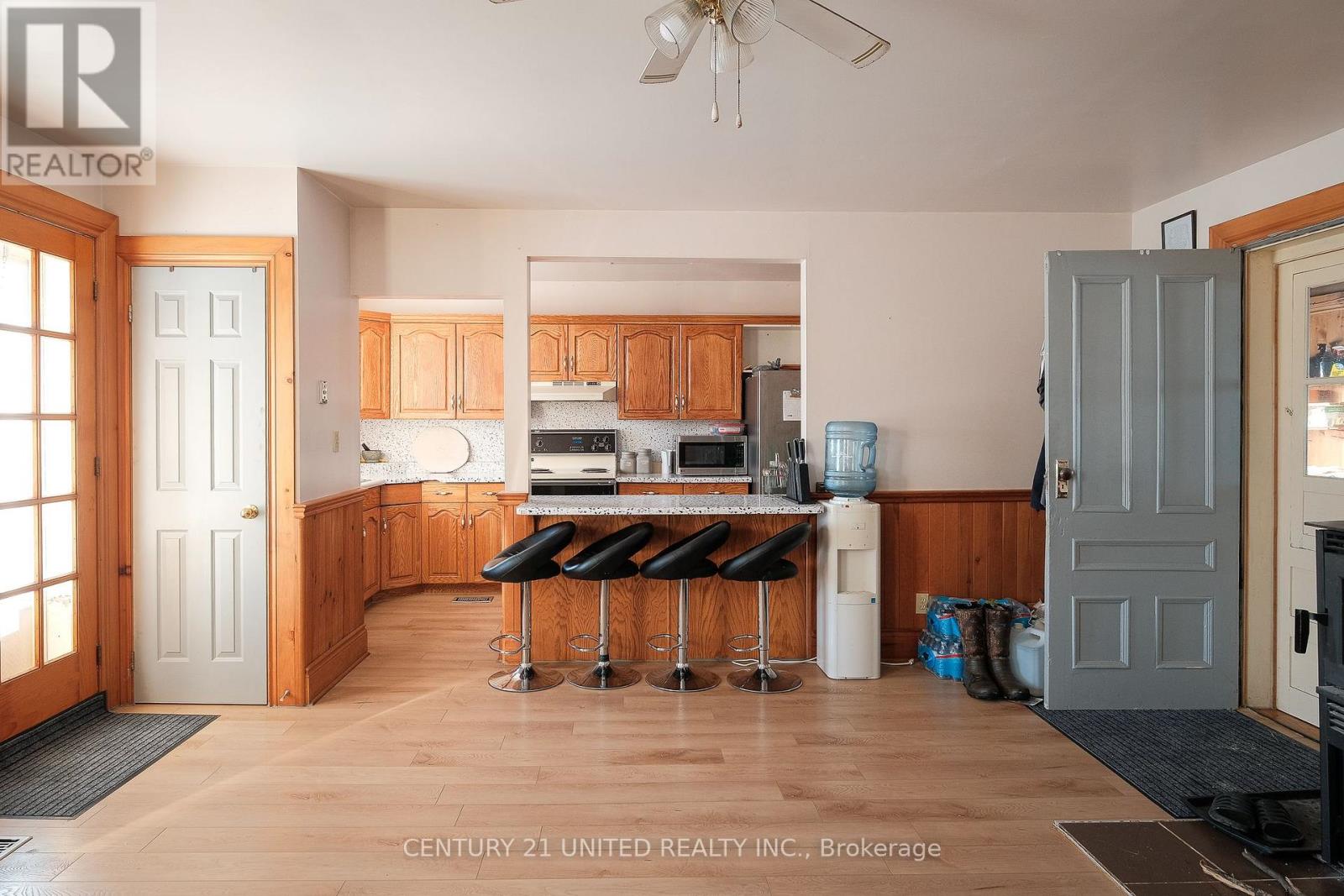 1624 Tara Road, Selwyn, Ontario  K9J 6X2 - Photo 8 - X12634328