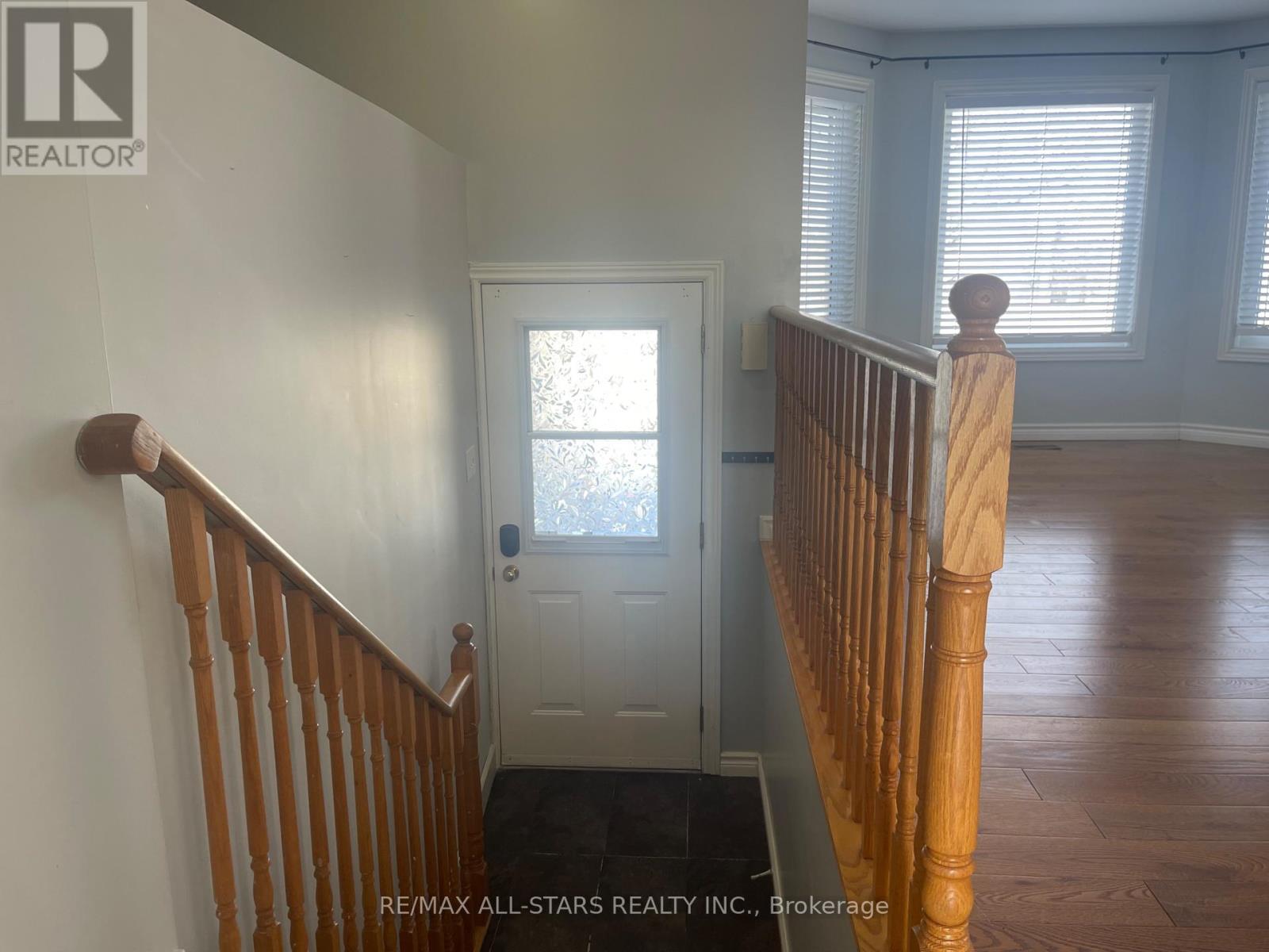 Main Floor -All Inclusive - 39 Mcgibbon Boulevard, Kawartha Lakes (Lindsay), Ontario  K9V 6G4 - Photo 2 - X12635290