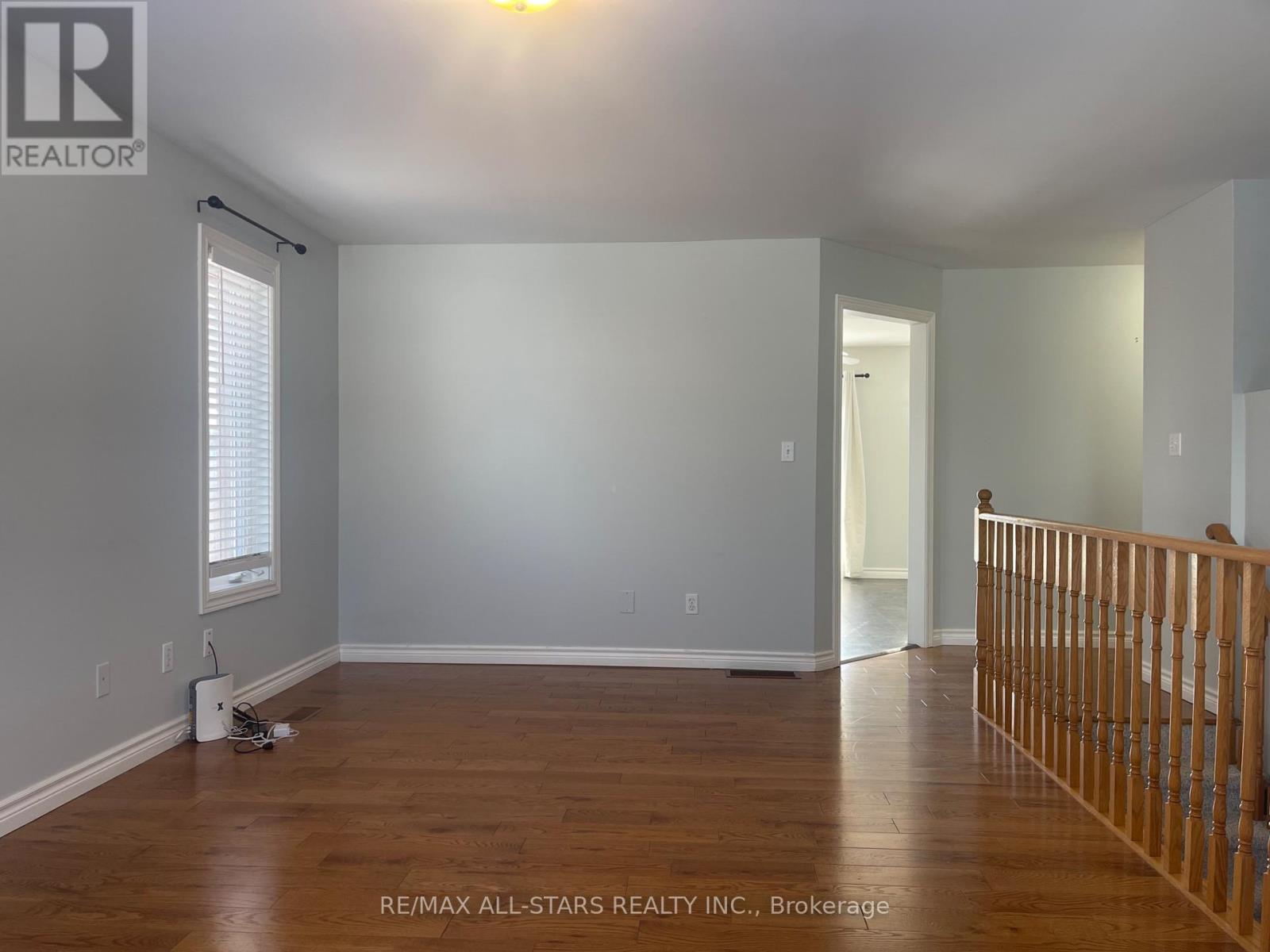 Main Floor -All Inclusive - 39 Mcgibbon Boulevard, Kawartha Lakes (Lindsay), Ontario  K9V 6G4 - Photo 5 - X12635290