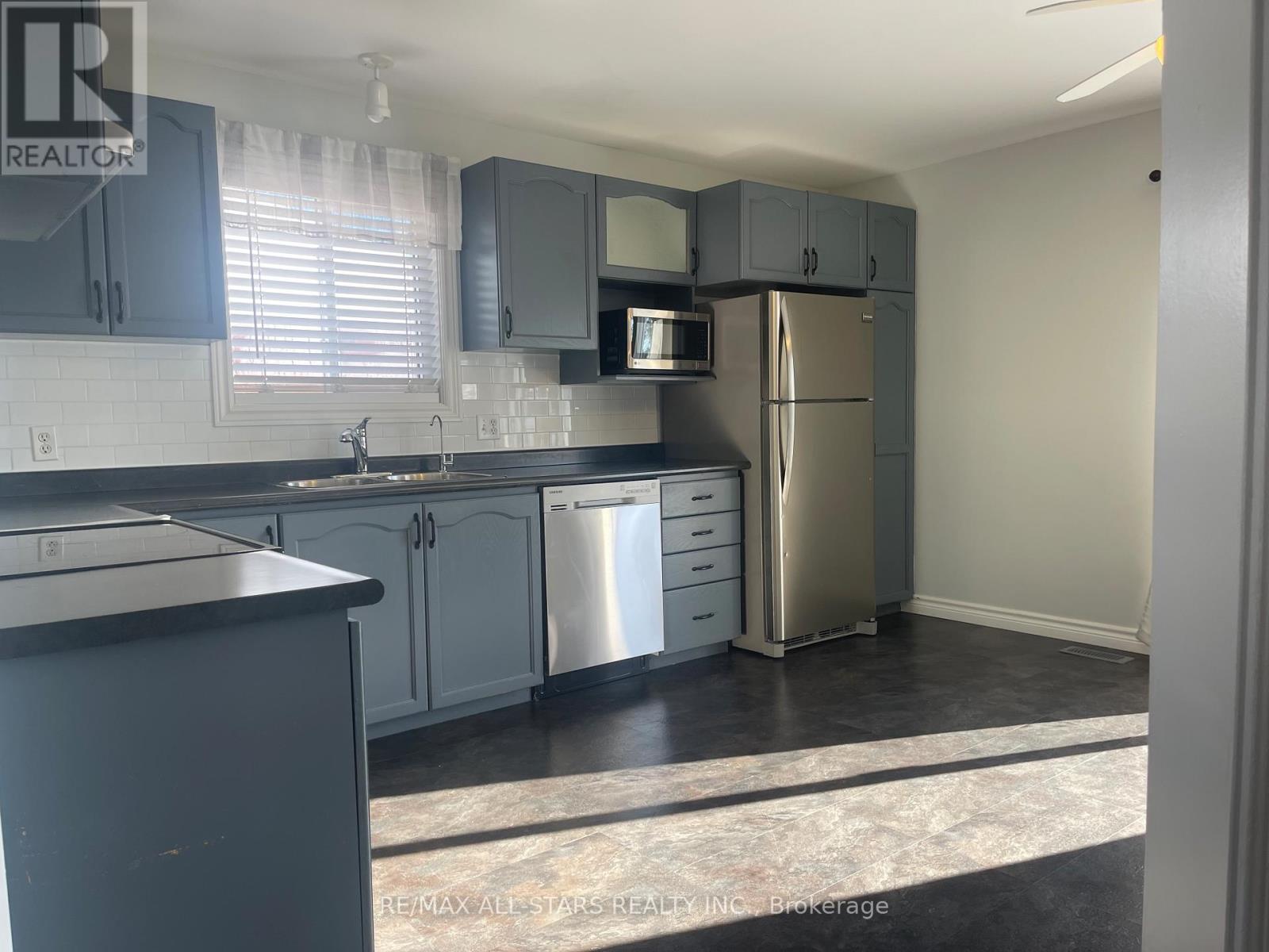 Main Floor -All Inclusive - 39 Mcgibbon Boulevard, Kawartha Lakes (Lindsay), Ontario  K9V 6G4 - Photo 6 - X12635290