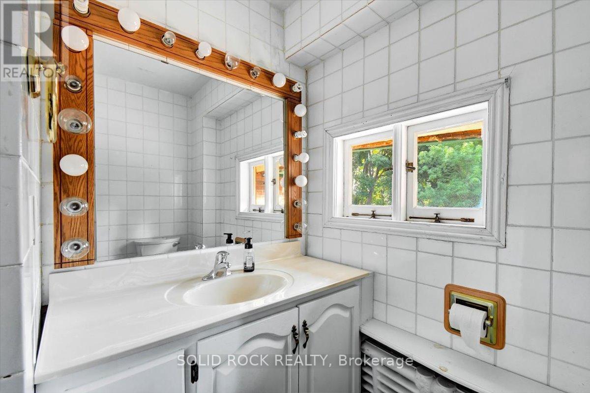 87 Booth Street N, Trent Hills (Campbellford), Ontario  K0L 1L0 - Photo 10 - X12635472